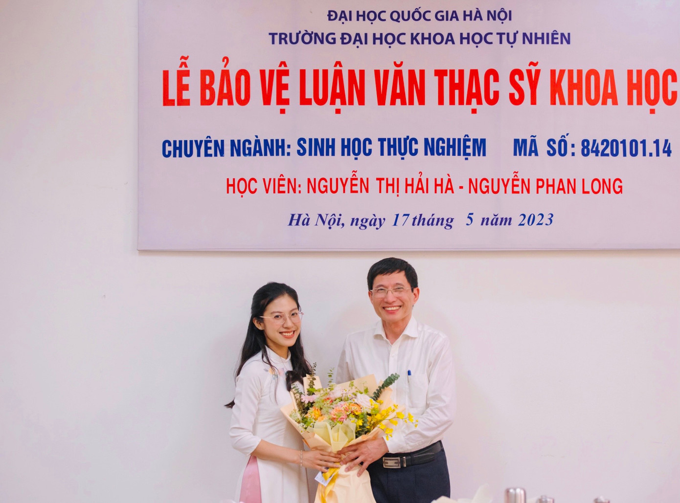 Hải Hà và GS.TS. Phan Tuấn Nghĩa. Hải Hà và GS.TS. Phan Tuấn Nghĩa.