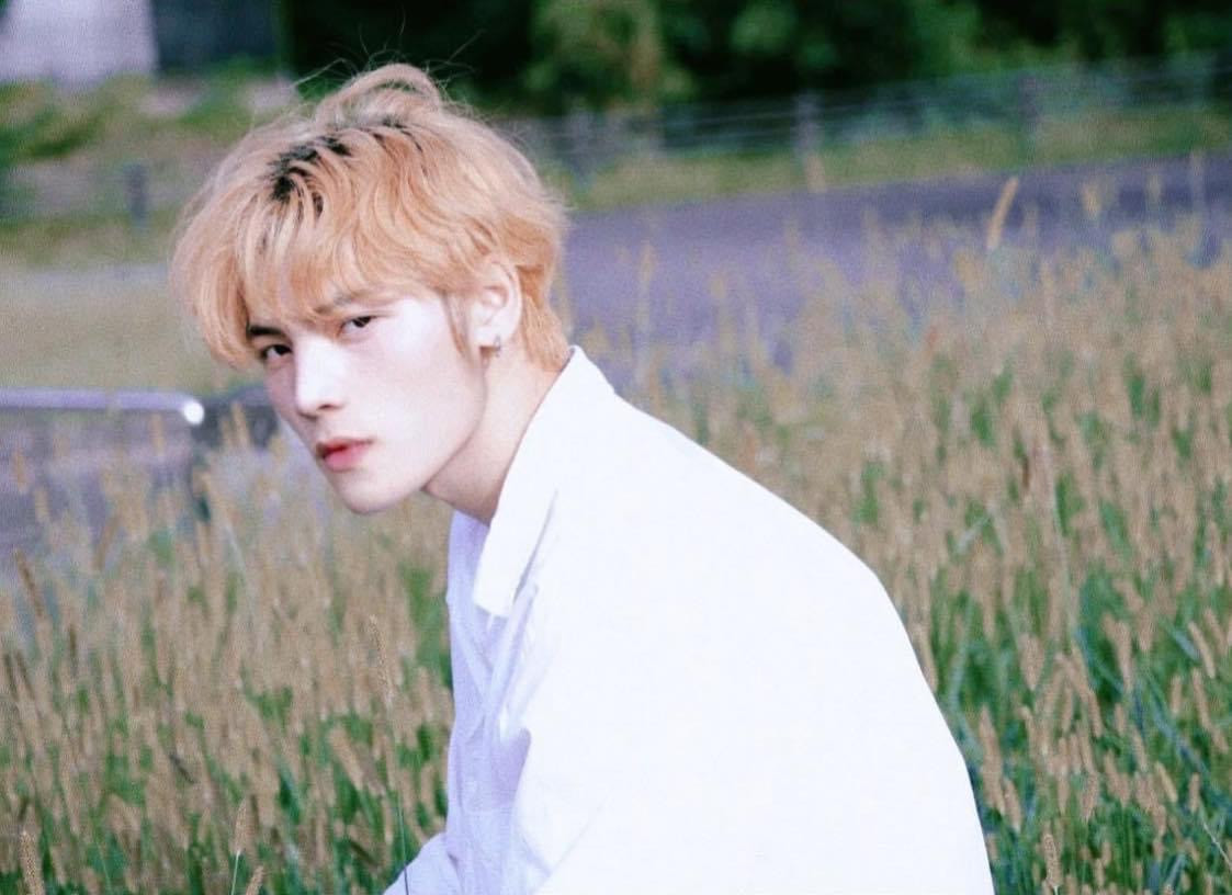 Kira từng có 12 năm sống chung với căn bệnh trầm cảm.