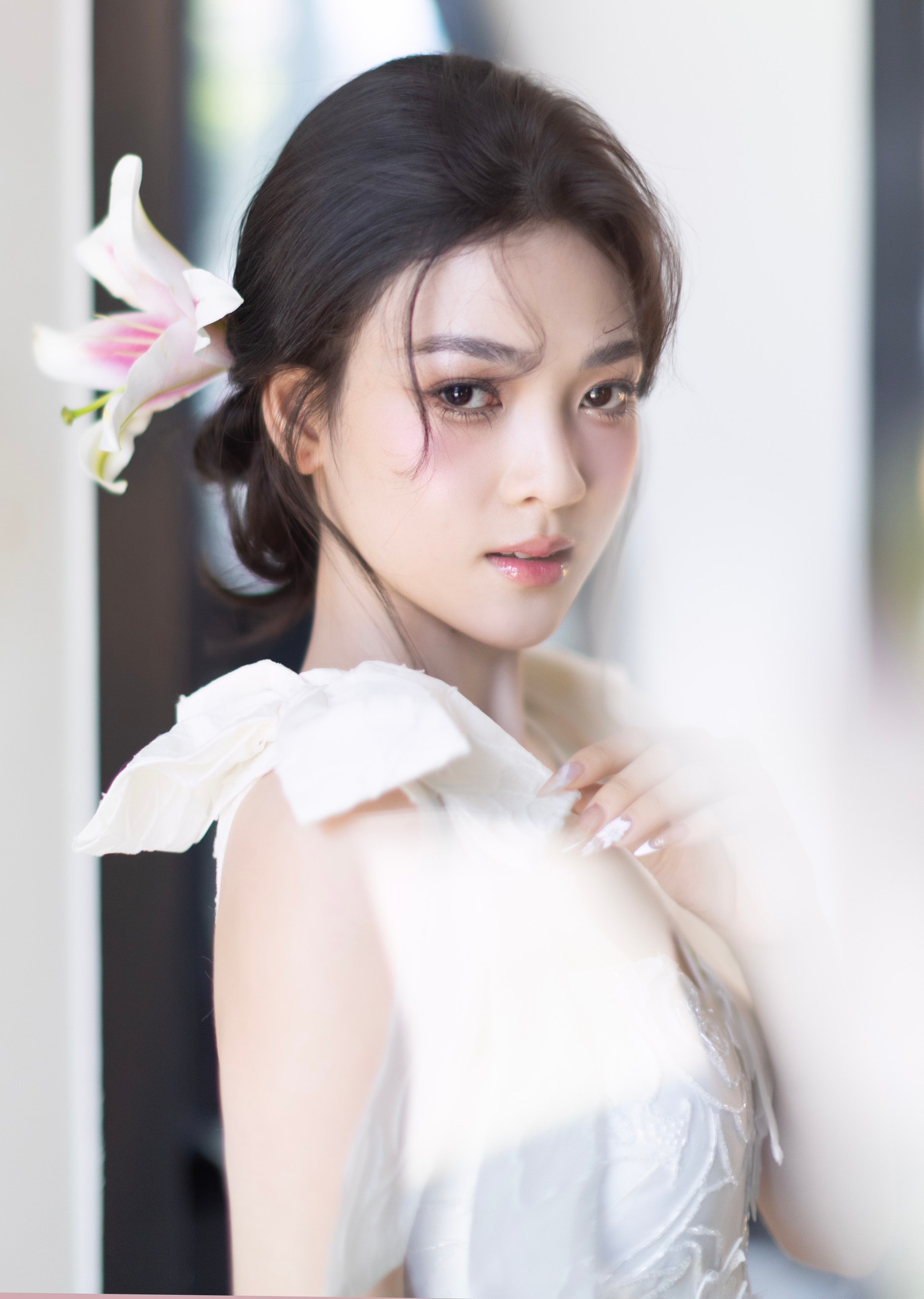 Lê Thị Ngọc Lụa (sinh năm 2005) đang được biết đến là người mẫu makeup, người mẫu ảnh tự do.