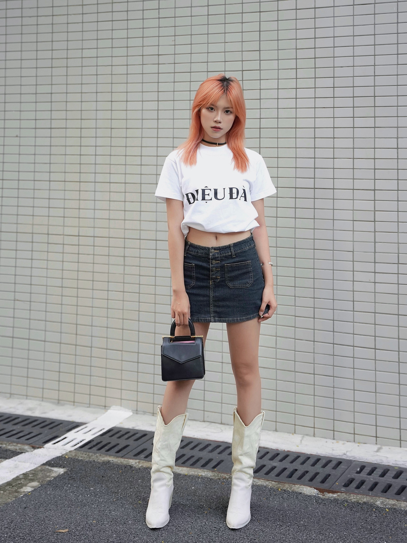 Vân Anh được biết đến với vai trò là người mẫu ảnh, KOL, stylist và làm kênh Tiktok về thời trang. Vân Anh được biết đến với vai trò là người mẫu ảnh, KOL, stylist và làm kênh Tiktok về thời trang.