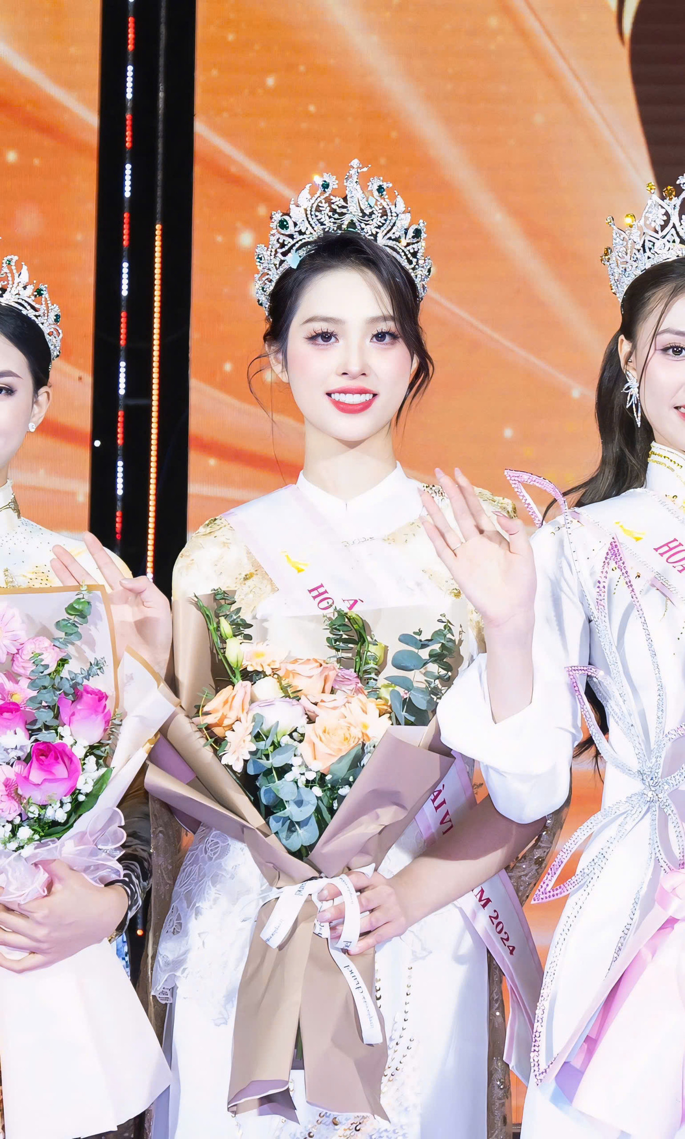 Thu Hiền đoạt ngôi vị Á hậu 1 ‘Hoa hậu Di sản Áo dài Việt Nam 2024'.