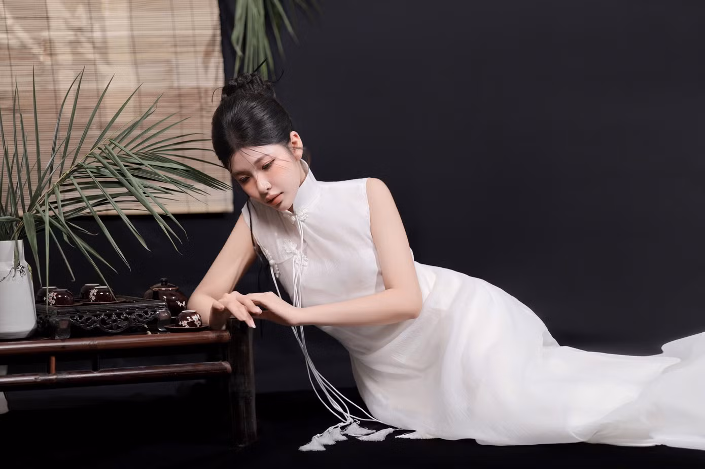 Ban đầu, Hương Thủy lựa chọn ngành y theo mong muốn của gia đình và nhận thấy tiềm năng phát triển nhờ khả năng ngoại ngữ tốt của bản thân.