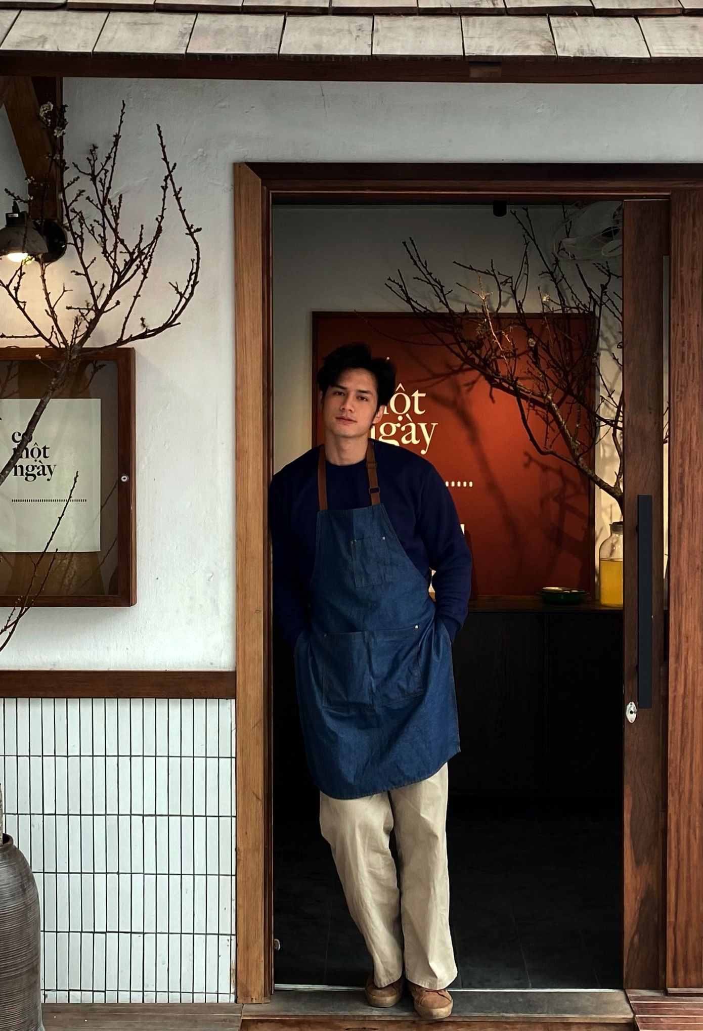 Đình Linh quan niệm, vẻ đẹp tri thức và những phẩm chất đạo đức của một người đảng viên, một người quân nhân cách mạng mới là yếu tố tạo nên sức hút thực sự của một bác sĩ quân y. Đình Linh quan niệm, vẻ đẹp tri thức và những phẩm chất đạo đức của một người đảng viên, một người quân nhân cách mạng mới là yếu tố tạo nên sức hút thực sự của một bác sĩ quân y.