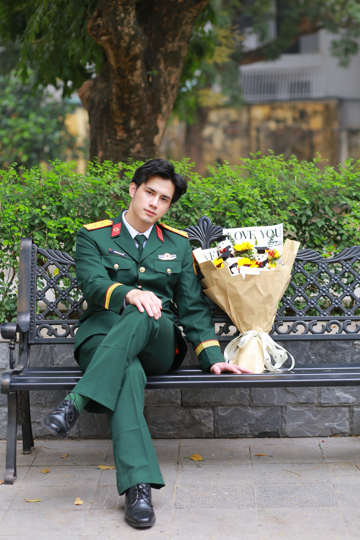 Đình Linh cảm thấy may mắn khi được học tập và rèn luyện dưới mái trường Học viện Quân y. Đình Linh cảm thấy may mắn khi được học tập và rèn luyện dưới mái trường Học viện Quân y.