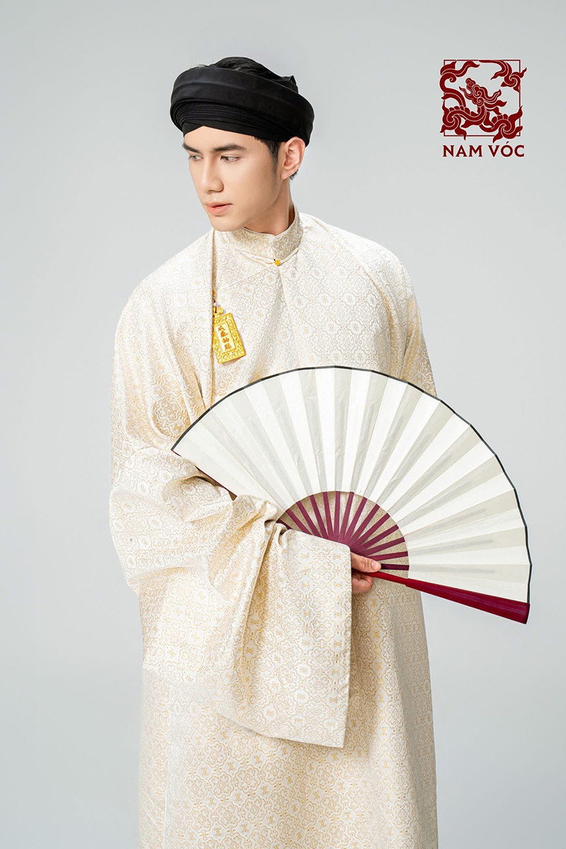 Đặc thù của ngành Quân y vừa là thách thức, vừa là điểm thu hút đặc biệt đối với Đình Linh. Đặc thù của ngành Quân y vừa là thách thức, vừa là điểm thu hút đặc biệt đối với Đình Linh.