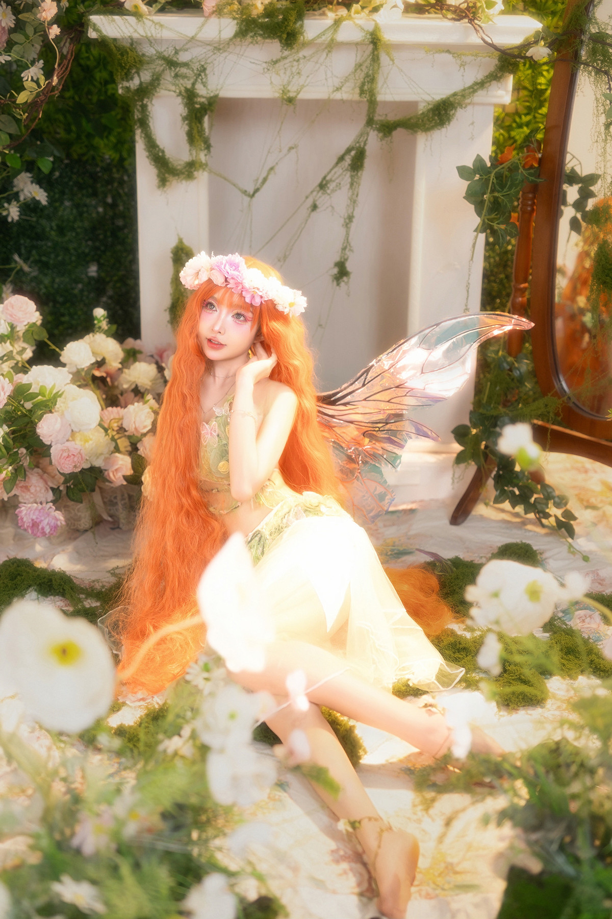 Là con cả lớn lên trong gia đình gia giáo, nên từ nhỏ Phương Huyền đã được dạy dỗ nghiêm khắc, phải ngoan ngoãn, lễ phép, học giỏi và biết nữ công gia chánh. Là con cả lớn lên trong gia đình gia giáo, nên từ nhỏ Phương Huyền đã được dạy dỗ nghiêm khắc, phải ngoan ngoãn, lễ phép, học giỏi và biết nữ công gia chánh.