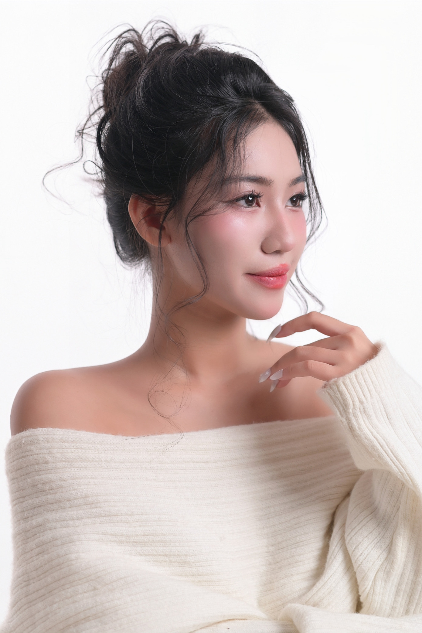 Như Quỳnh mong muốn được học tập và trau dồi suốt đời, vì đối với cô: "Việc học là mãi mãi!".