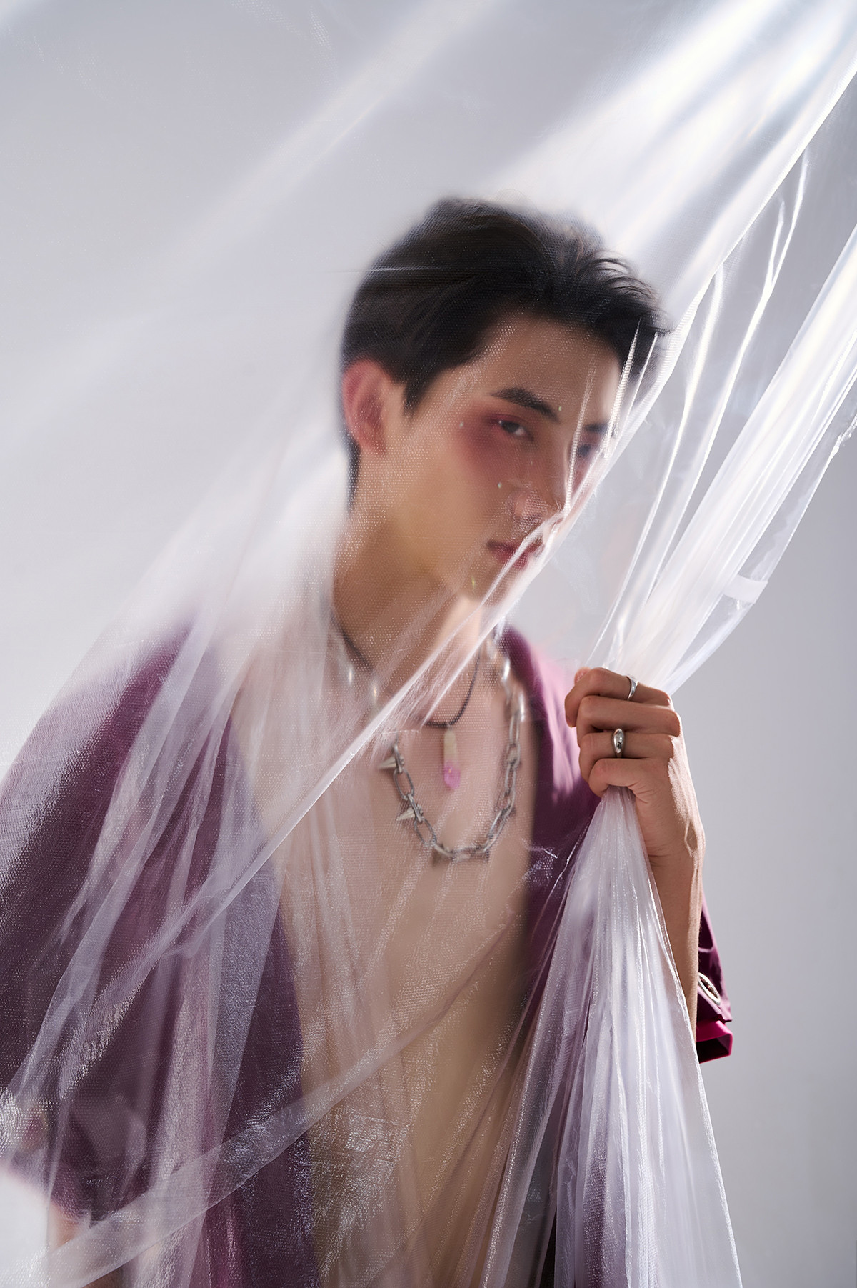 Ngay từ những năm học Trung học cơ sở, Đình Hiếu đã nhen nhóm tình yêu với nghệ thuật.