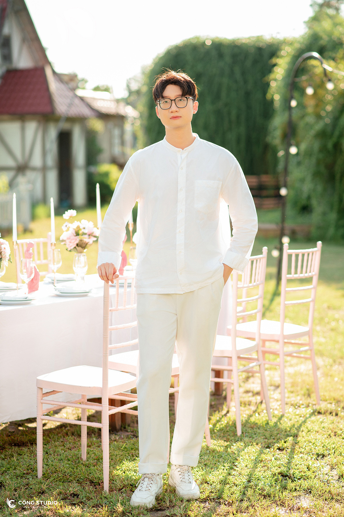 Bên cạnh đó, Nhật Anh được khán giả biết đến qua các buổi hoà nhạc cộng đồng và được mọi người yêu mến qua tiếng đàn truyền cảm xúc, cách kể chuyện âm nhạc sáng tạo, mỗi âm thanh tạo ra chạm vào sâu thẳm trái tim người yêu nhạc. Bên cạnh đó, Nhật Anh được khán giả biết đến qua các buổi hoà nhạc cộng đồng và được mọi người yêu mến qua tiếng đàn truyền cảm xúc, cách kể chuyện âm nhạc sáng tạo, mỗi âm thanh tạo ra chạm vào sâu thẳm trái tim người yêu nhạc.