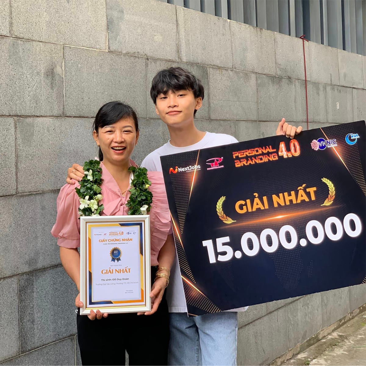 Duy Đoàn giành nhiều giải thưởng từ sự nỗ lực, cố gắng.