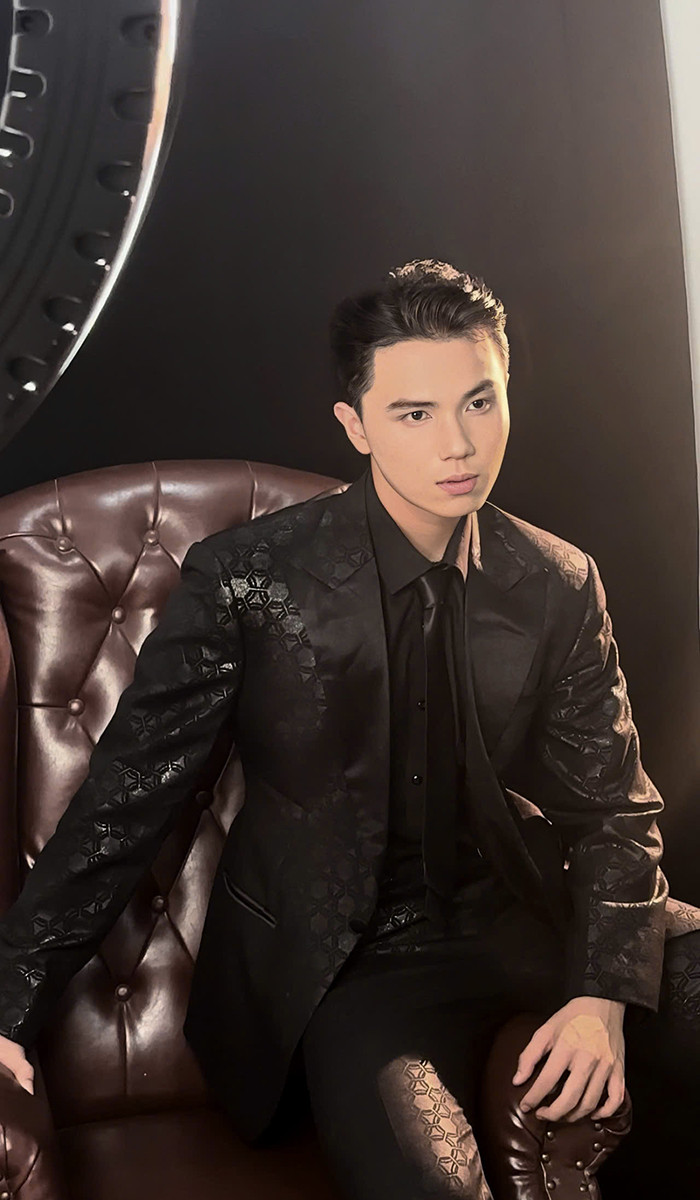 Cuộc thi không chỉ là bước ngoặt lớn, mà còn mở ra nhiều cơ hội quý báu cho Bảo Huy. Cuộc thi không chỉ là bước ngoặt lớn, mà còn mở ra nhiều cơ hội quý báu cho Bảo Huy.