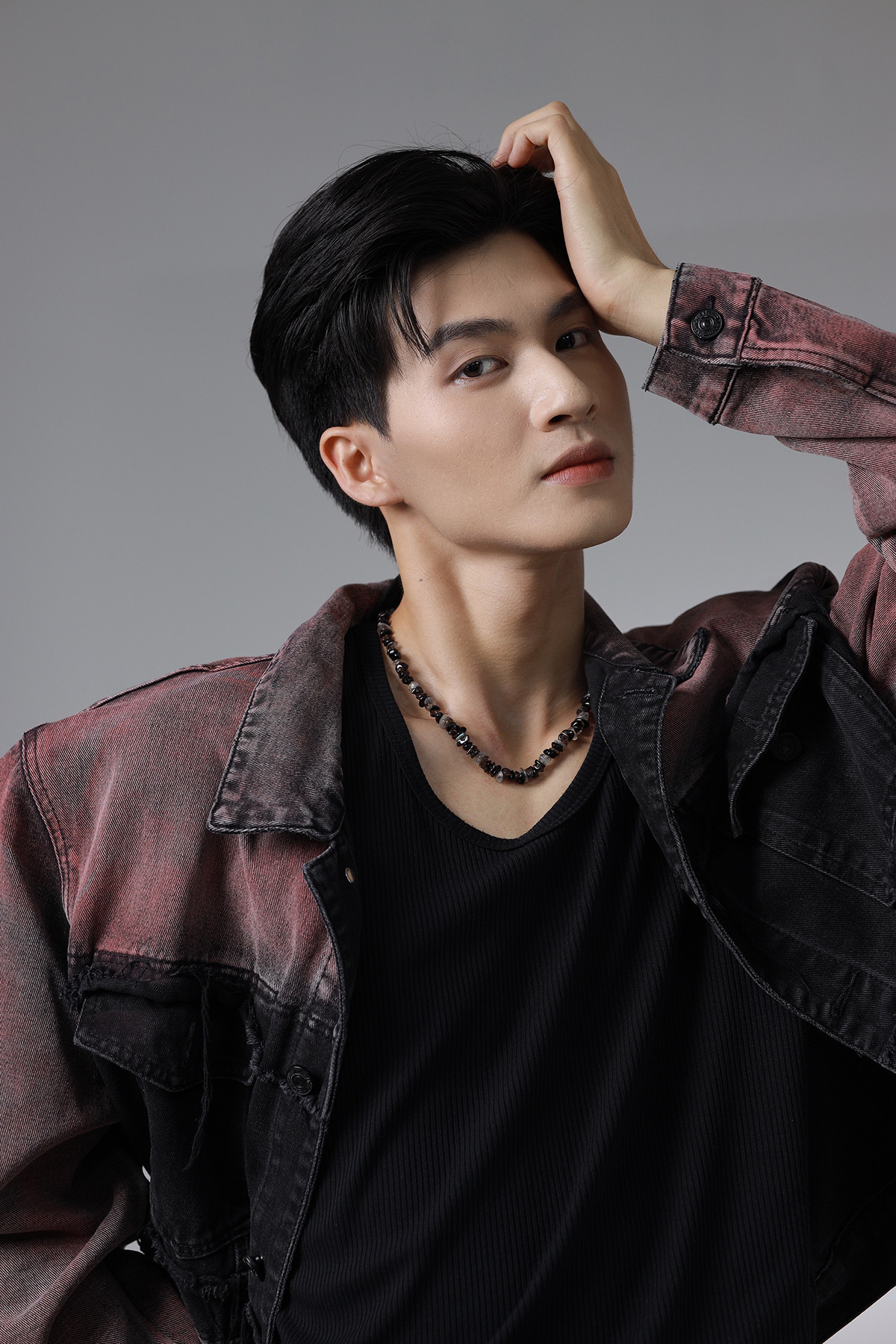 Hồng Hưng (sinh năm 2002, quê Quảng Ninh) đang là người mẫu ảnh tự do.