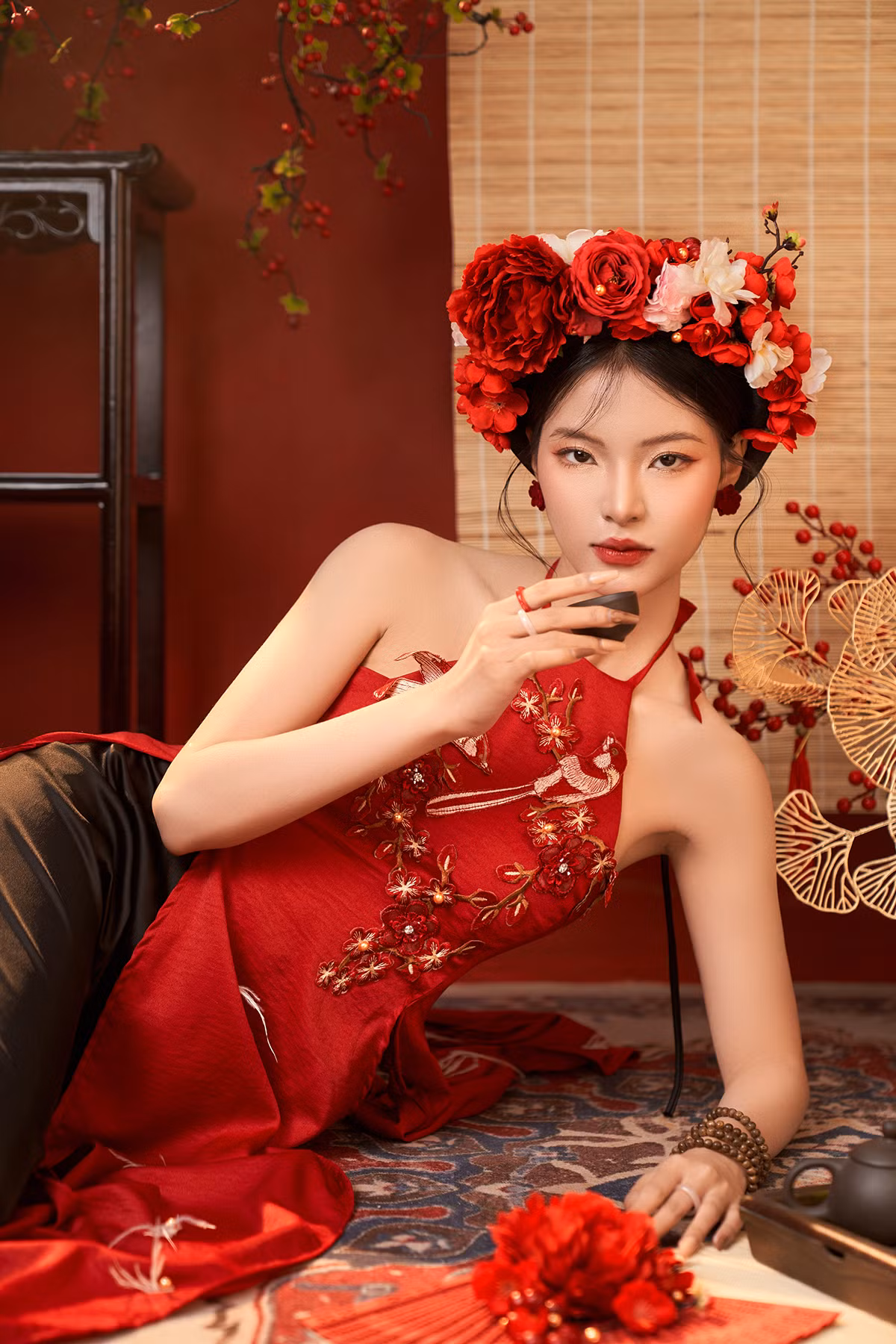 Bên cạnh công việc học, Huyền Tông còn được biết đến là người mẫu, KOC, Host Livestream và Agency tự do.
