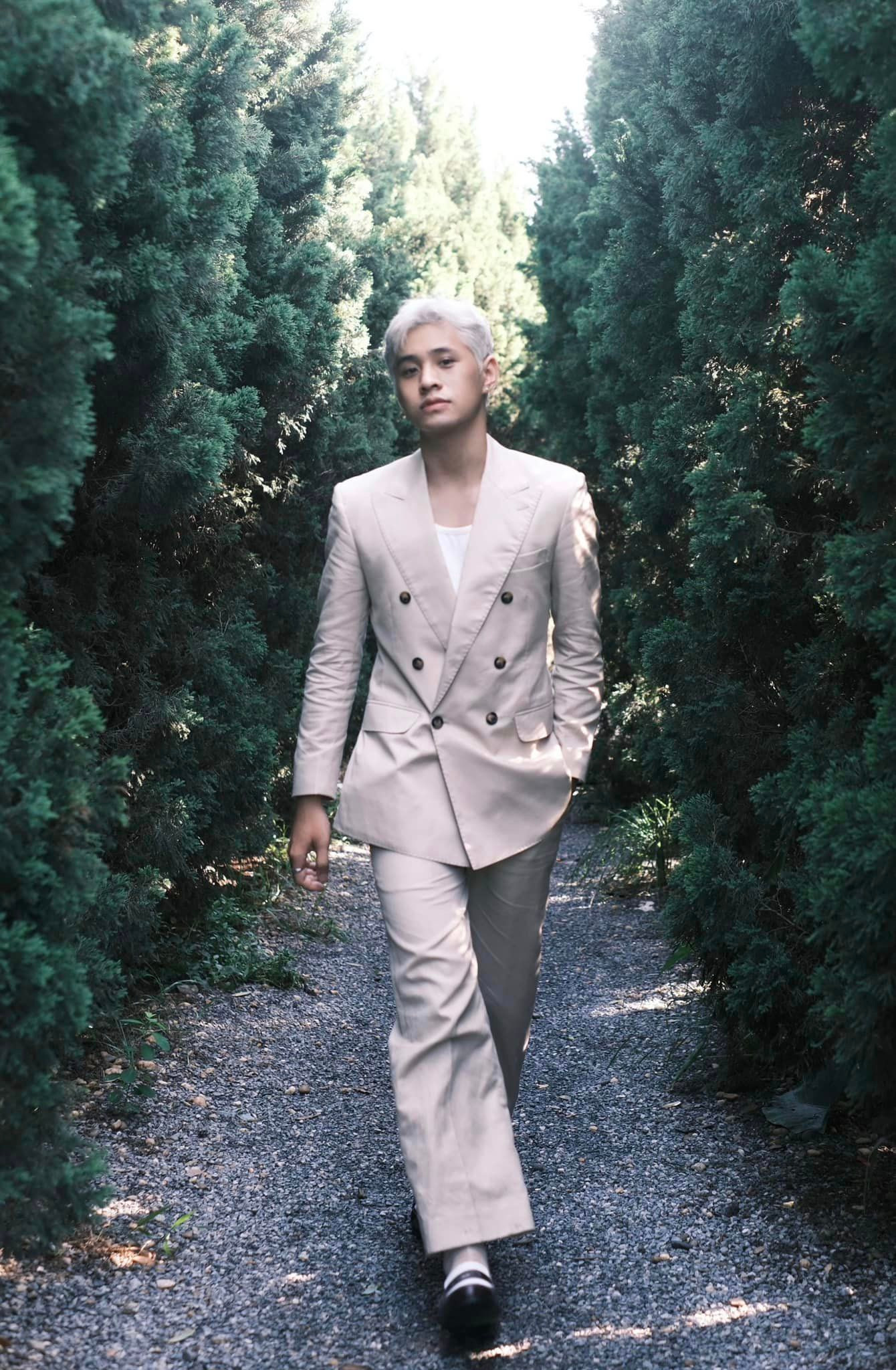 Hiện, Đức Thuận đang được biết đến là nhà sáng tạo nội dung trên nền tảng mạng xã hội và là người mẫu tự do.