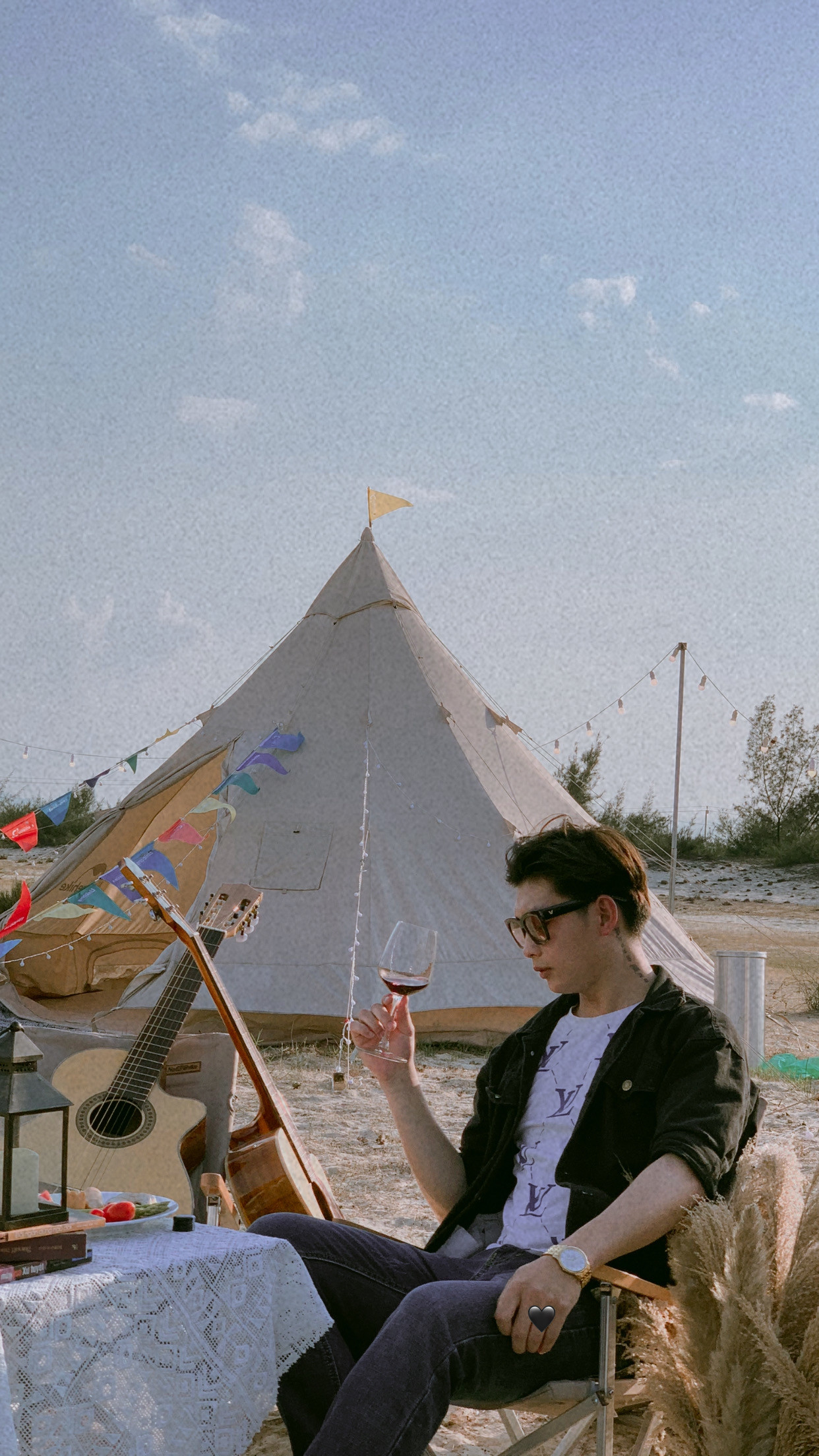 Sở hữu gương mặt điển trai, cùng một vóc dáng đẹp, trong cuộc sống đời thường, chàng Gen Z cũng tham gia nhiều hoạt động và là một người rất năng động.