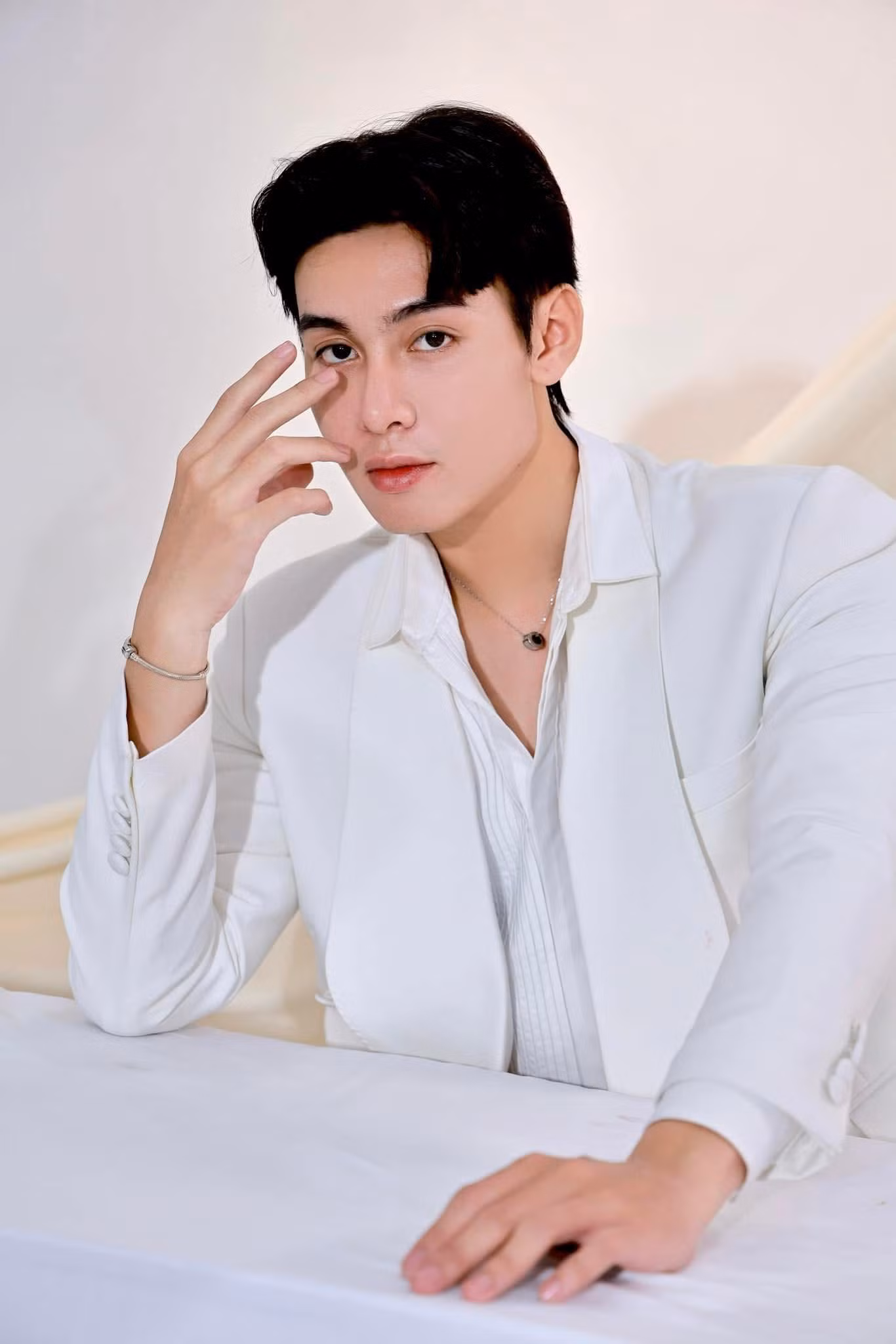 HanGy Lu (sinh năm 2002) đang là người mẫu ảnh tự do.
