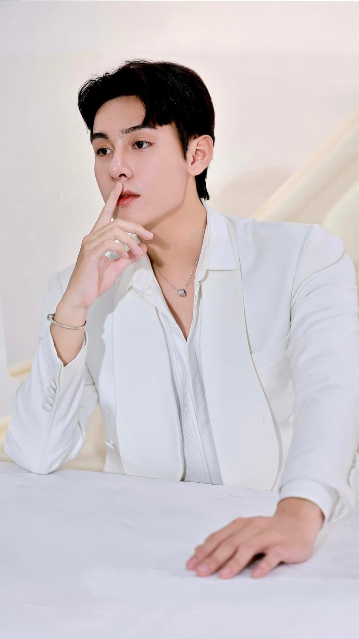 Sinh ra trong một gia đình không có điều kiện kinh tế, HanGy Lu hiểu rõ áp lực phải tự lập. Sinh ra trong một gia đình không có điều kiện kinh tế, HanGy Lu hiểu rõ áp lực phải tự lập.