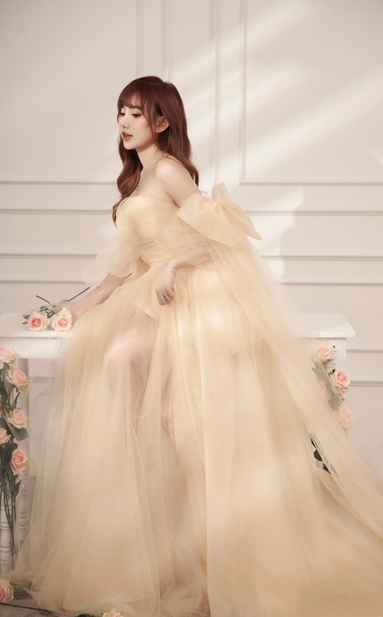 Thu Trang theo đuổi và bén duyên với nghề đến nay được hơn 5 năm. Thu Trang theo đuổi và bén duyên với nghề đến nay được hơn 5 năm.