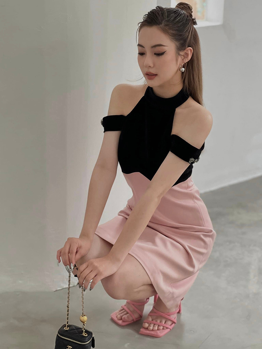 Là một cô gái tích cực, nhiều năng lượng và sống thiên về tình cảm, Quý Tiên không ngại thể hiện cảm xúc của bản thân ra bên ngoài.