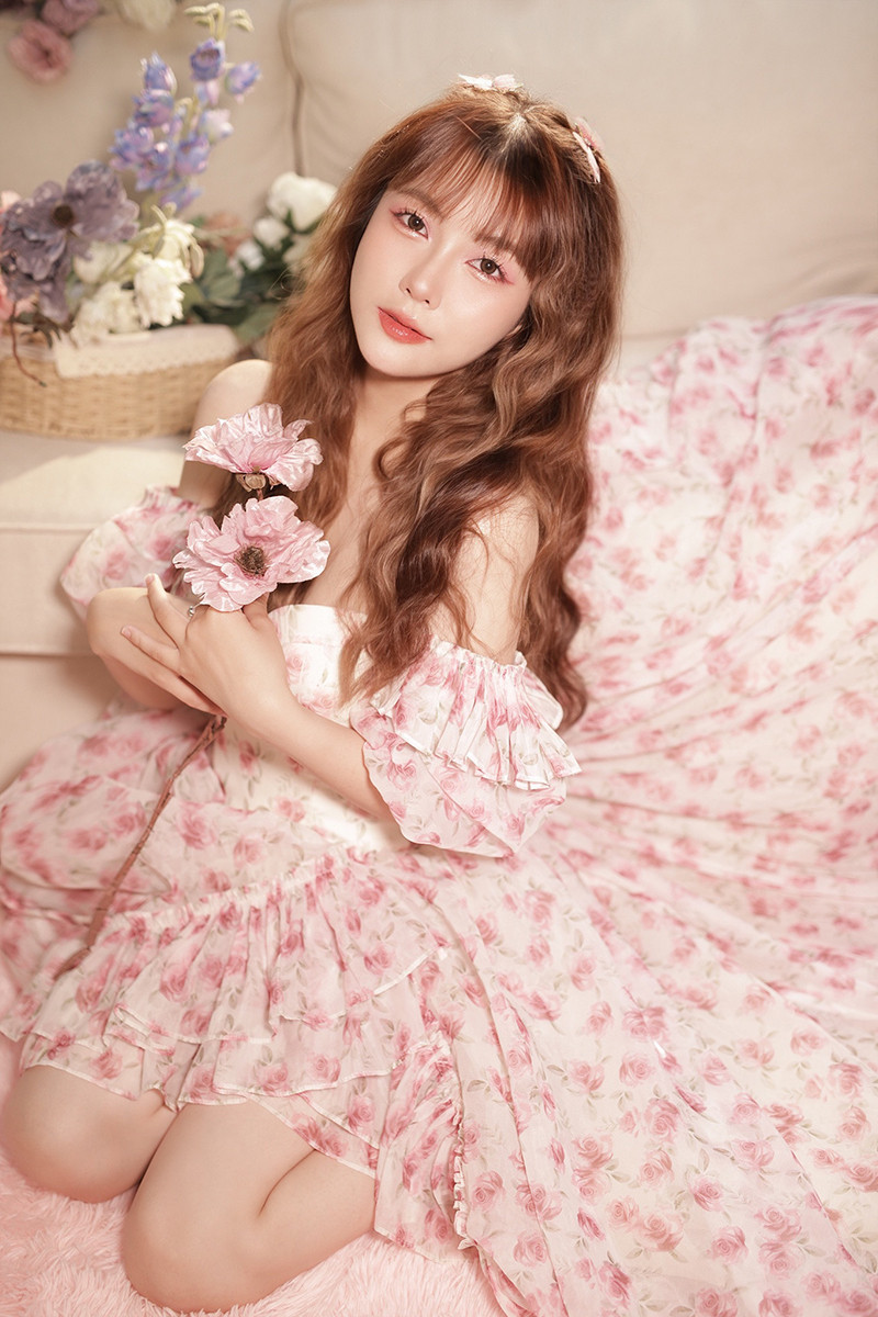 Bên cạnh công việc học, Quý Tiên còn là người mẫu ảnh part-time.