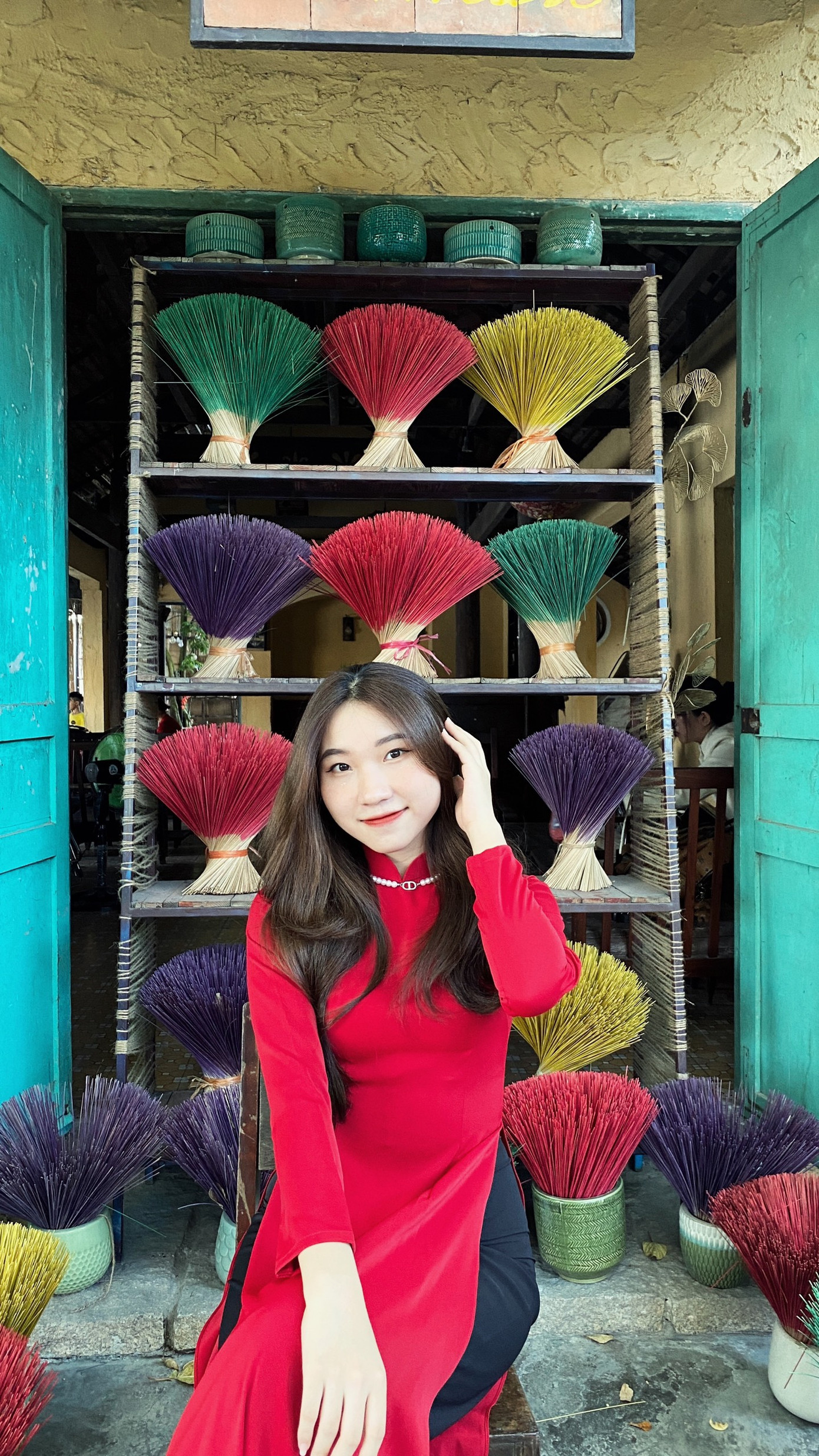 Với những sở thích về đọc sách, du lịch, trải nghiệm, mỗi một vùng đất mà bản thân đi đến, Lan Anh đều muốn cảm nhận tất thảy về văn hoá, con người, ẩm thực, phong cảnh,...