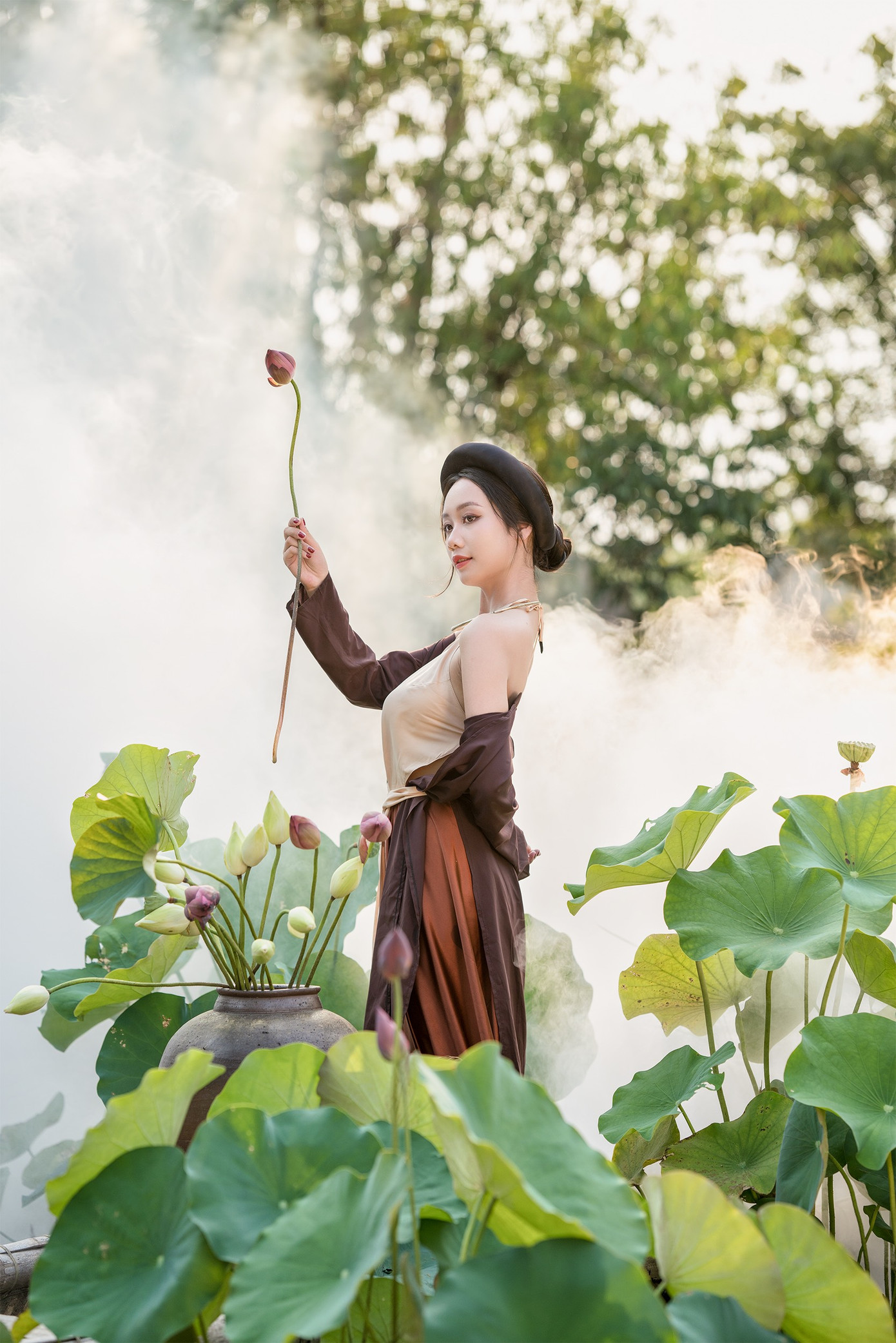 Với những nỗ lực không ngừng nghỉ, Nhã Uyên đã ghi lại được dấu ấn trong nhiều hoạt động cộng đồng và nghệ thuật. Với những nỗ lực không ngừng nghỉ, Nhã Uyên đã ghi lại được dấu ấn trong nhiều hoạt động cộng đồng và nghệ thuật.