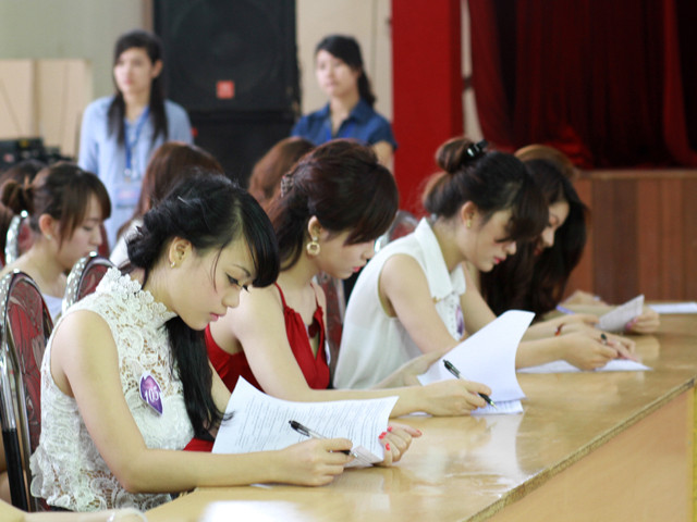 Câu hỏi nhiều lĩnh vực giúp đánh giá kiến thức của thí sinh một cách tổng quát. Câu hỏi nhiều lĩnh vực giúp đánh giá kiến thức của thí sinh một cách tổng quát