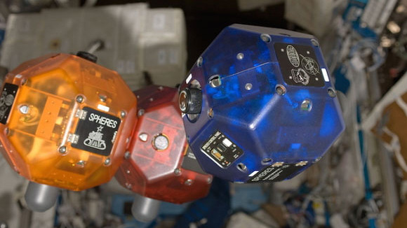 Google đưa điện thoại 3D lên không gian ảnh 1