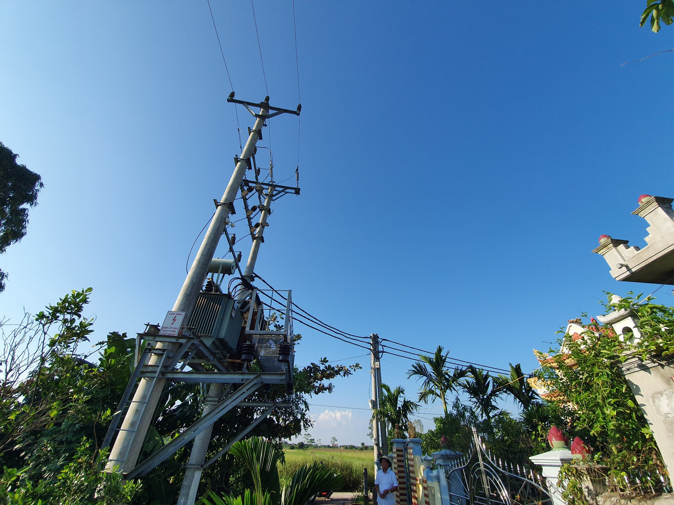 HTX Nhân Phú lắp biến áp mới để bán điện cho cả đơn vị sản xuất bên ngoài phạm vi được cấp phép