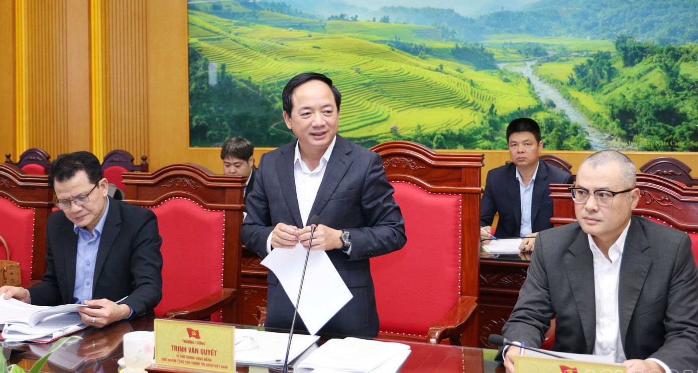 Thượng tướng Trịnh Văn Quyết chủ trì buổi làm việc với Ban Thường vụ Tỉnh ủy Lào Cai. Ảnh: Báo Lào Cai