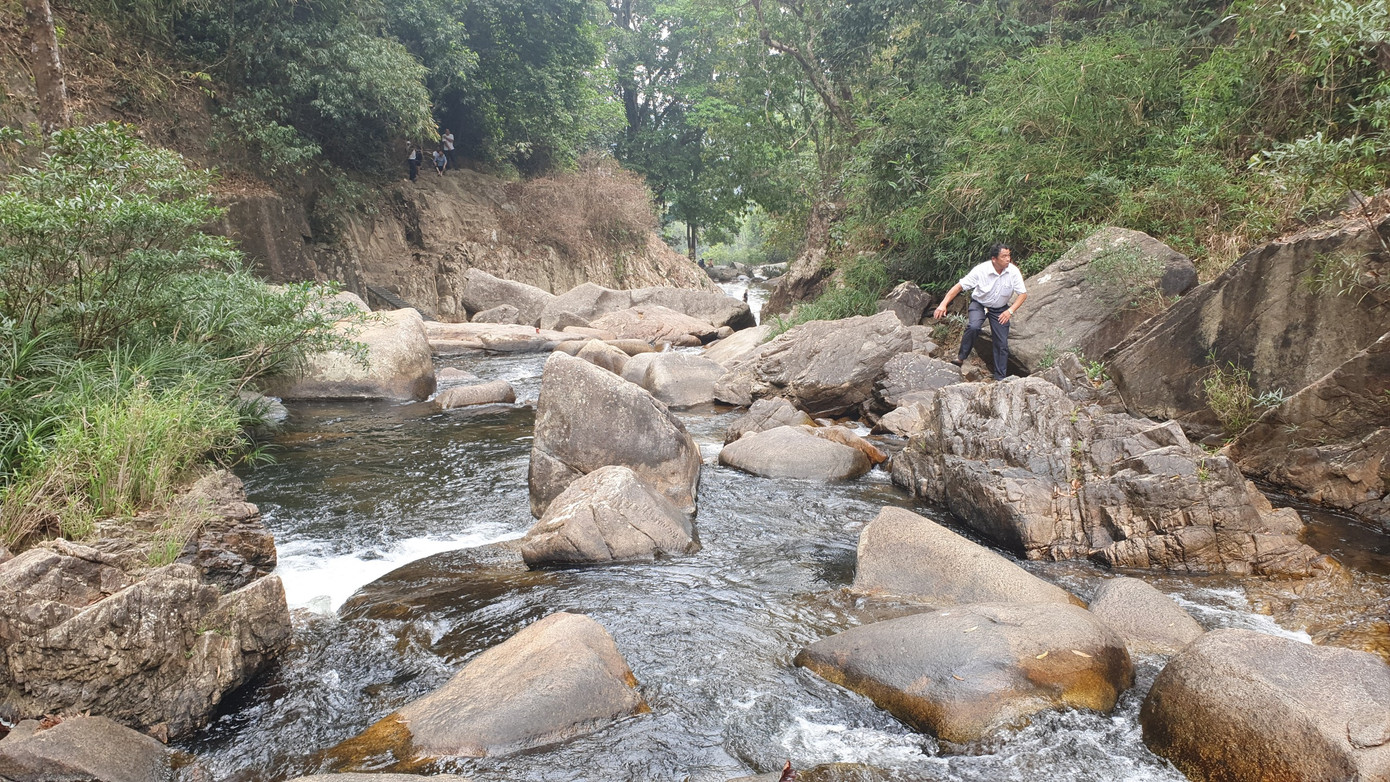 Năm 2009, thác Tà Gụ được UBND tỉnh Khánh Hòa xếp hạng Danh lam thắng cảnh. Toàn bộ khu danh lam thắng cảnh có cấu tạo địa chất hệ động, thực vật phong phú, đa dạng hình thành cảnh quan thiên nhiên độc đáo, có giá trị cho du lịch sinh thái. Năm 2009, thác Tà Gụ được UBND tỉnh Khánh Hòa xếp hạng Danh lam thắng cảnh. Toàn bộ khu danh lam thắng cảnh có cấu tạo địa chất hệ động, thực vật phong phú, đa dạng hình thành cảnh quan thiên nhiên độc đáo, có giá trị cho du lịch sinh thái.