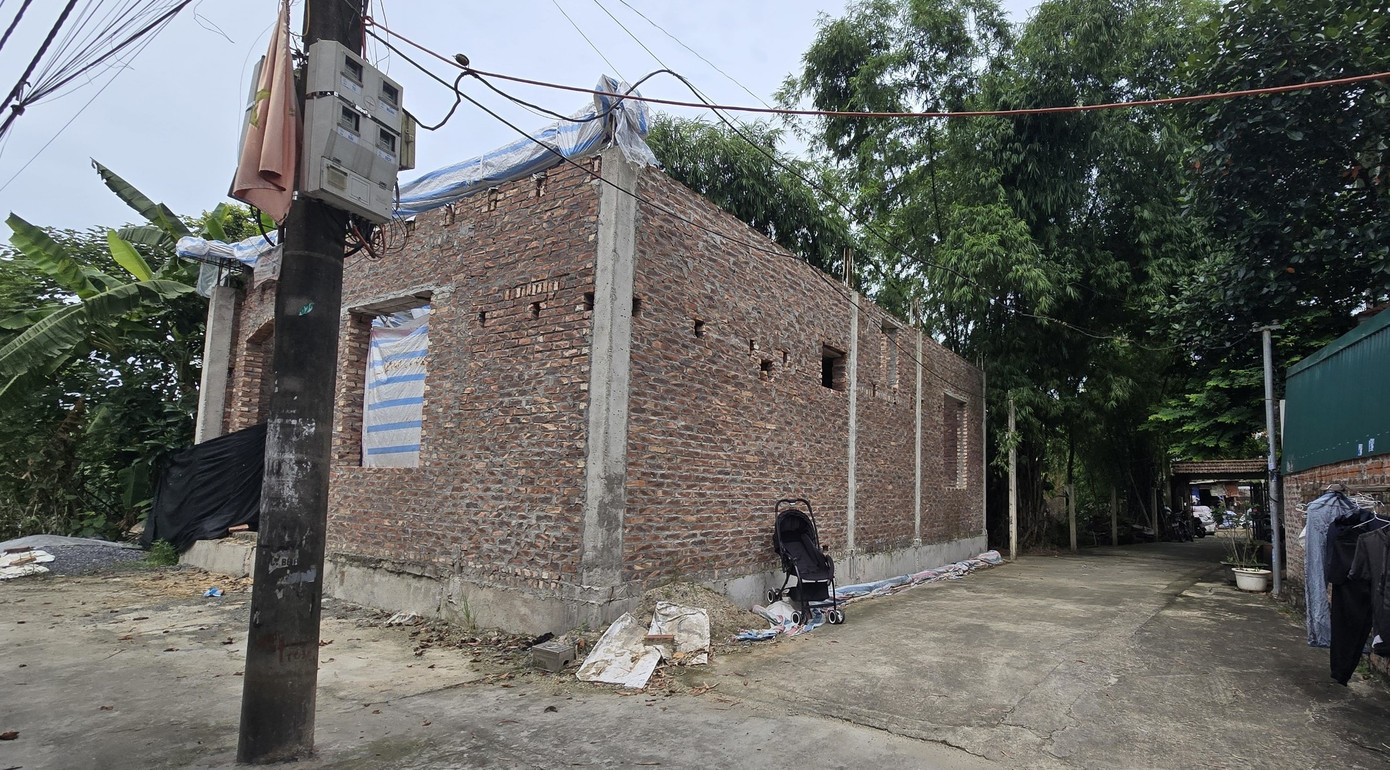 Công trình xây dựng trên diện tích đất mương nước do UBND xã Thanh Cao quản lý