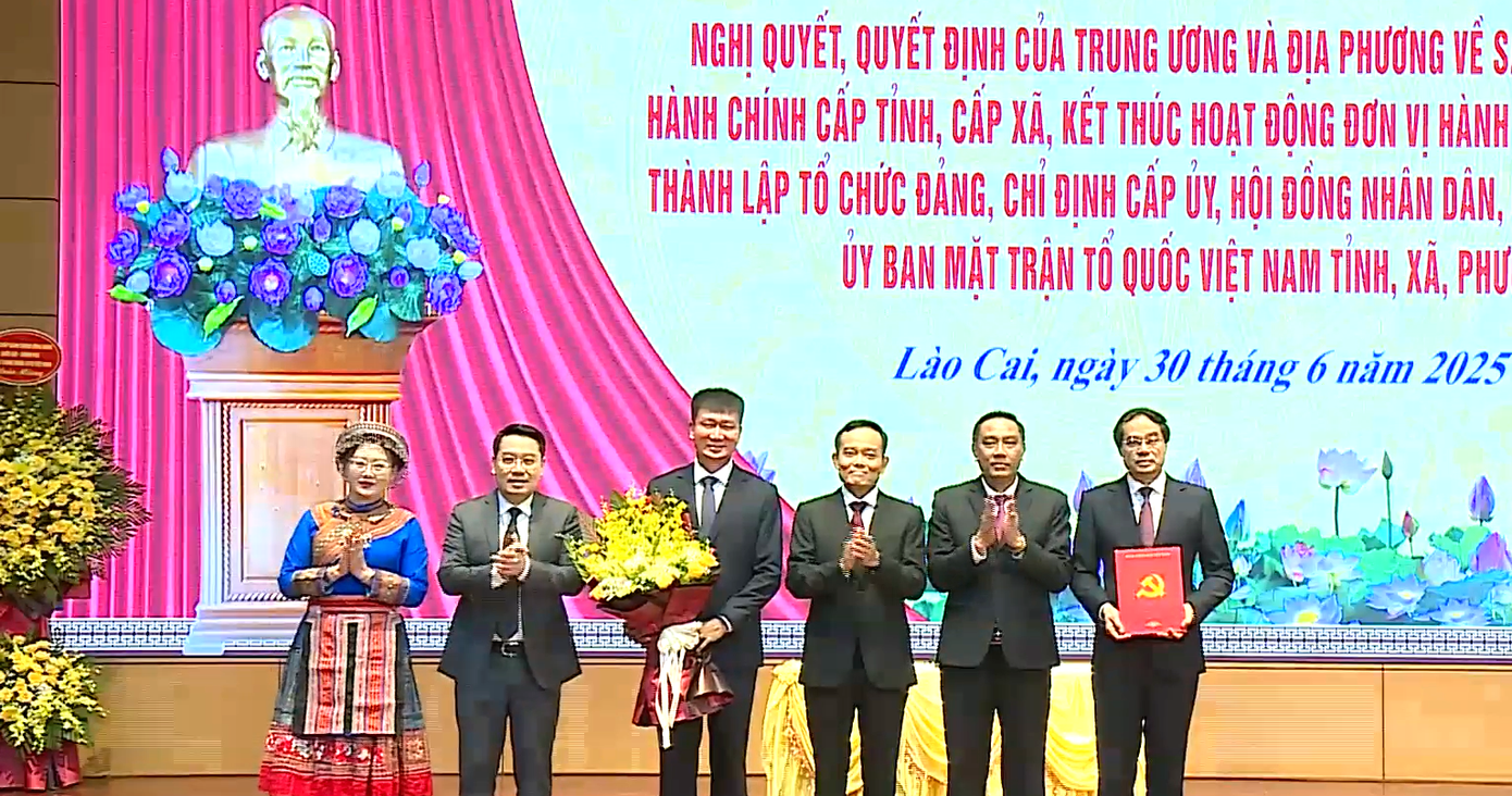 Ông Trịnh Xuân Trường, Bí thư Tỉnh ủy và 4 Phó Bí thư Tỉnh ủy Lào Cai nhiệm kỳ 2020–2025. Ông Trịnh Xuân Trường, Bí thư Tỉnh ủy và 4 Phó Bí thư Tỉnh ủy Lào Cai nhiệm kỳ 2020–2025.