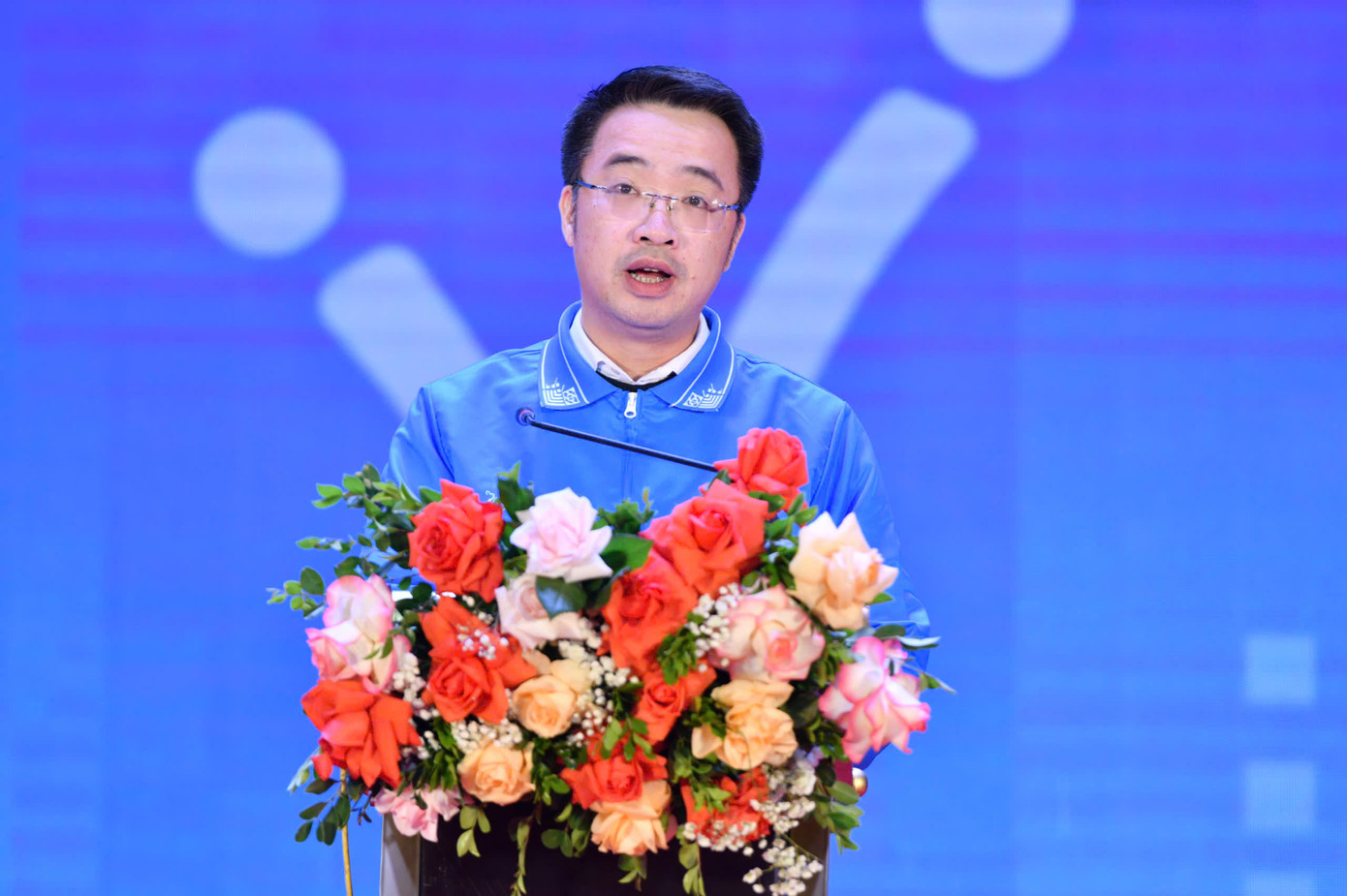 Vinh danh những cá nhân, tập thể xuất sắc tiêu biểu trong hoạt động tình nguyện năm 2024 ảnh 1