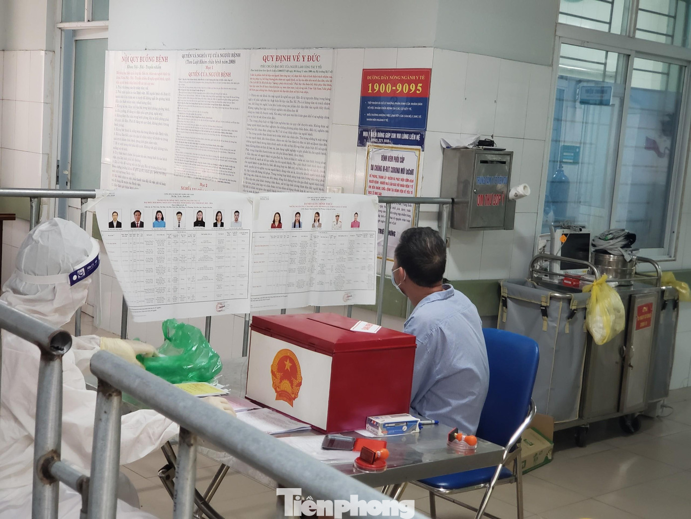 Tại điểm bầu cử Bệnh viện dã chiến số 1 TTYT huyện Tiên Du, công tác bầu cử sớm hoàn tất