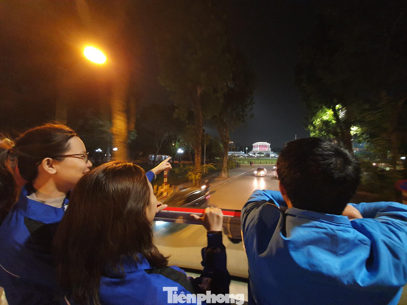 Từ đường Điện Biên Phủ đến đường Độc Lập... Từ đường Điện Biên Phủ đến đường Độc Lập...