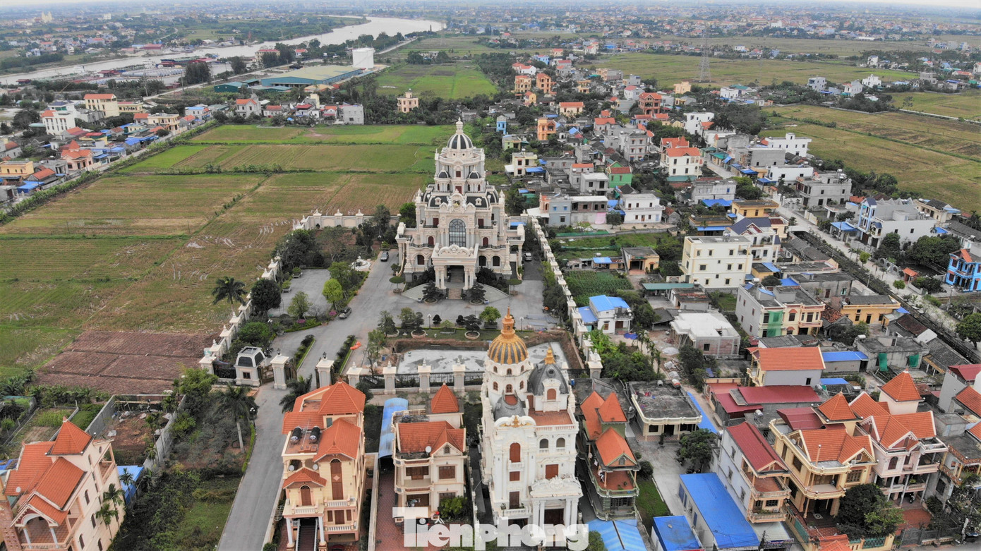Nằm bên dòng Ninh Cơ, làng Phú An, thị trấn Cát Thành (huyện Trực Ninh, tỉnh Nam Định) xưa gồm 4 xóm (nay là tổ dân phố): Phú Thọ, Nam An, Liên Phú và Phú Cường. Làng Phú An có trên 800 hộ, gần 2.500 nhân khẩu với diện tích khoảng 4 km vuông.
