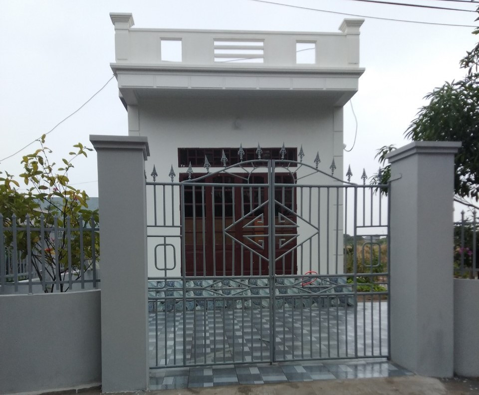 Hộ ông Đào Văn Ch. ở xóm 7 thôn Nam Đồng Bắc xây dựng công trình nhà kiên cố với diện tích hàng trăm m2