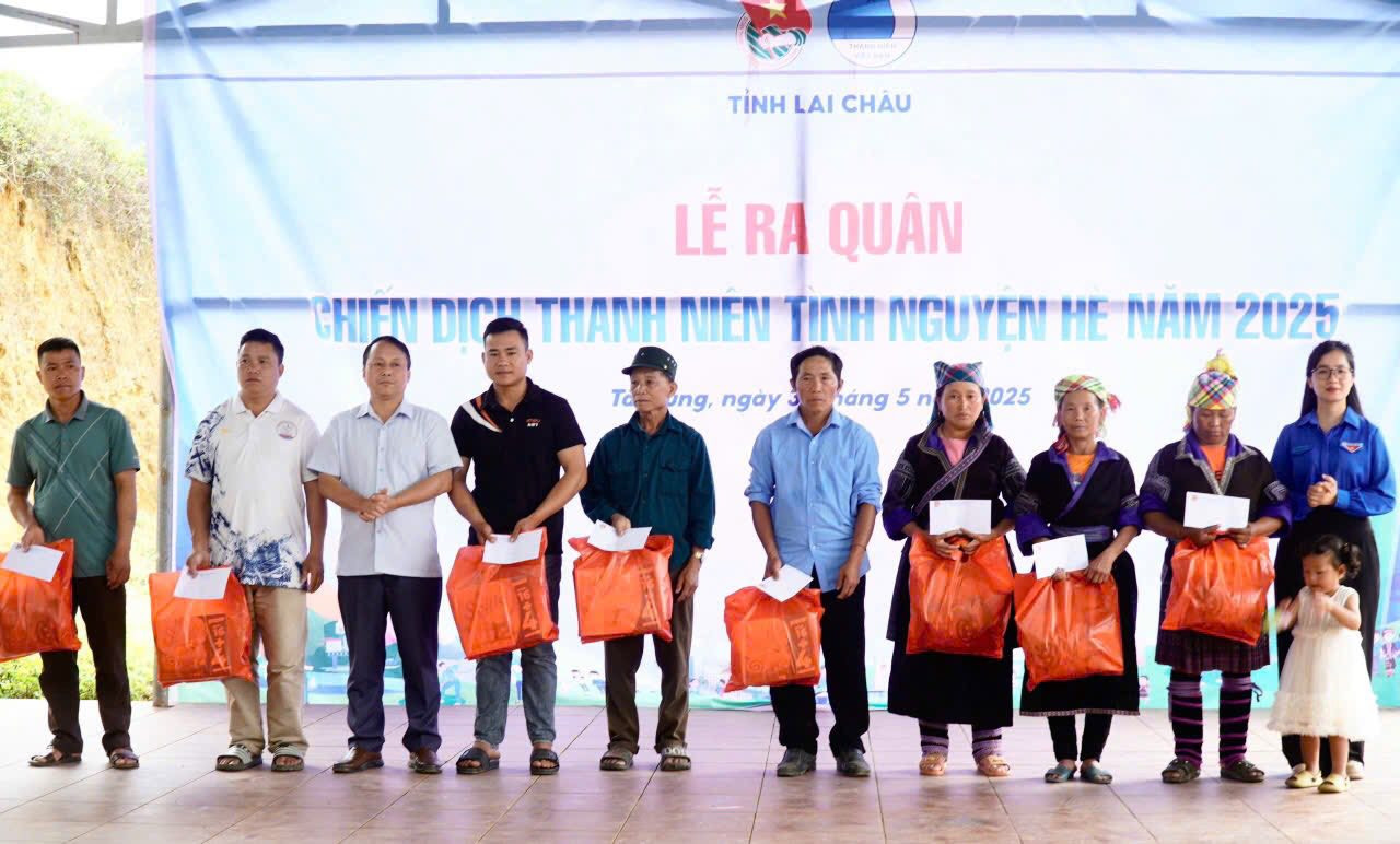 Tặng quà 10 gia đình chính sách tại Than Uyên. Ngoài ra, trong đợt ra quân Chiến dịch Thanh niên tình nguyện Hè 2025, Tỉnh Đoàn Lai Châu còn tổ chức khám chữa bệnh, sàng lọc, tư vấn dinh dưỡng miễn phí cho người dân địa phương; Hỗ trợ ngày công sửa chữa, xoá nhà tạm, nhà dột nát cho hộ nghèo. Tổng giá trị các nguồn lực được trao tặng tại chương trình là hơn 150 triệu đồng.