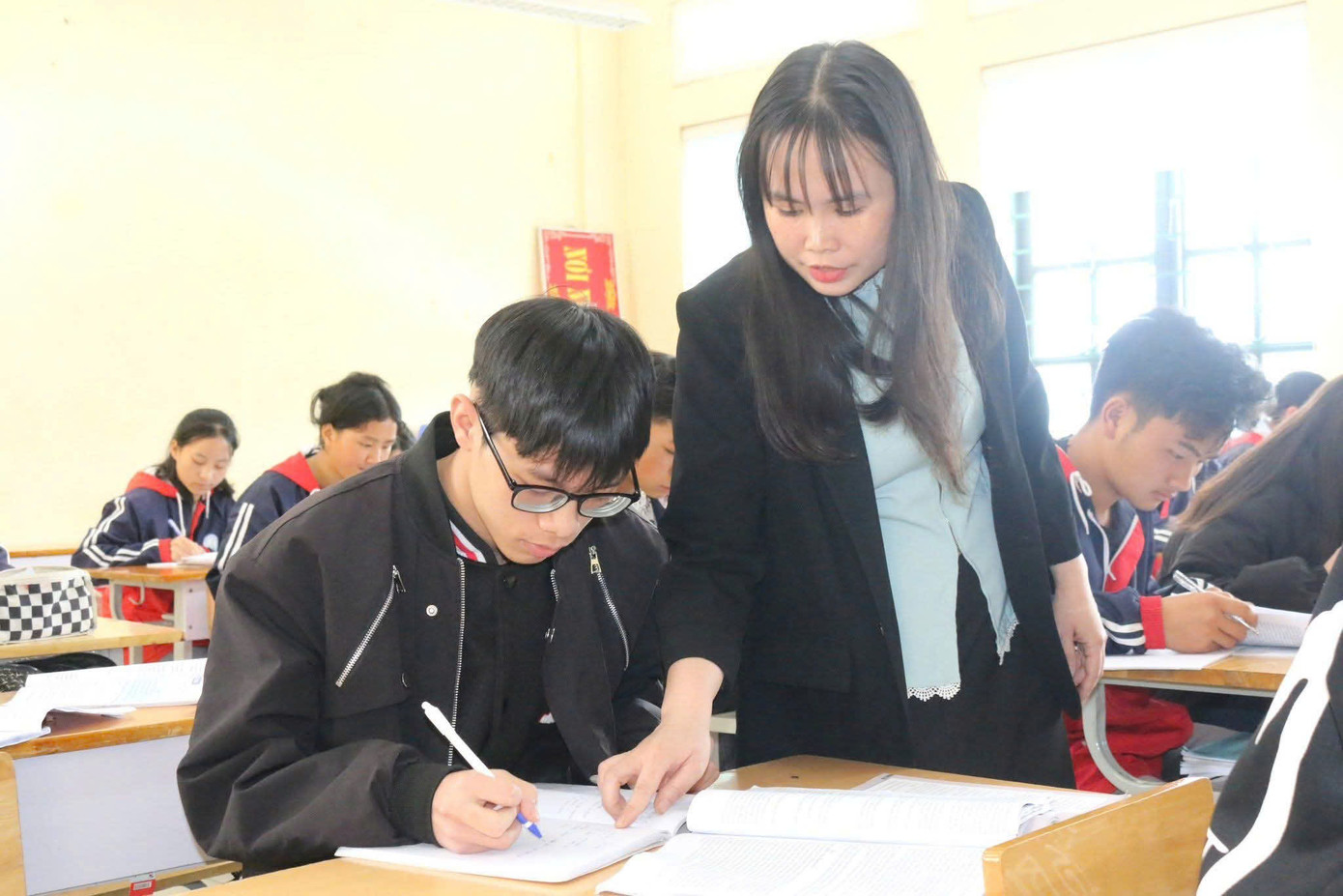 Giấc mơ đại học, bao công sức 12 năm đèn sách của cậu học trò người Dao bỗng chốc dang dở