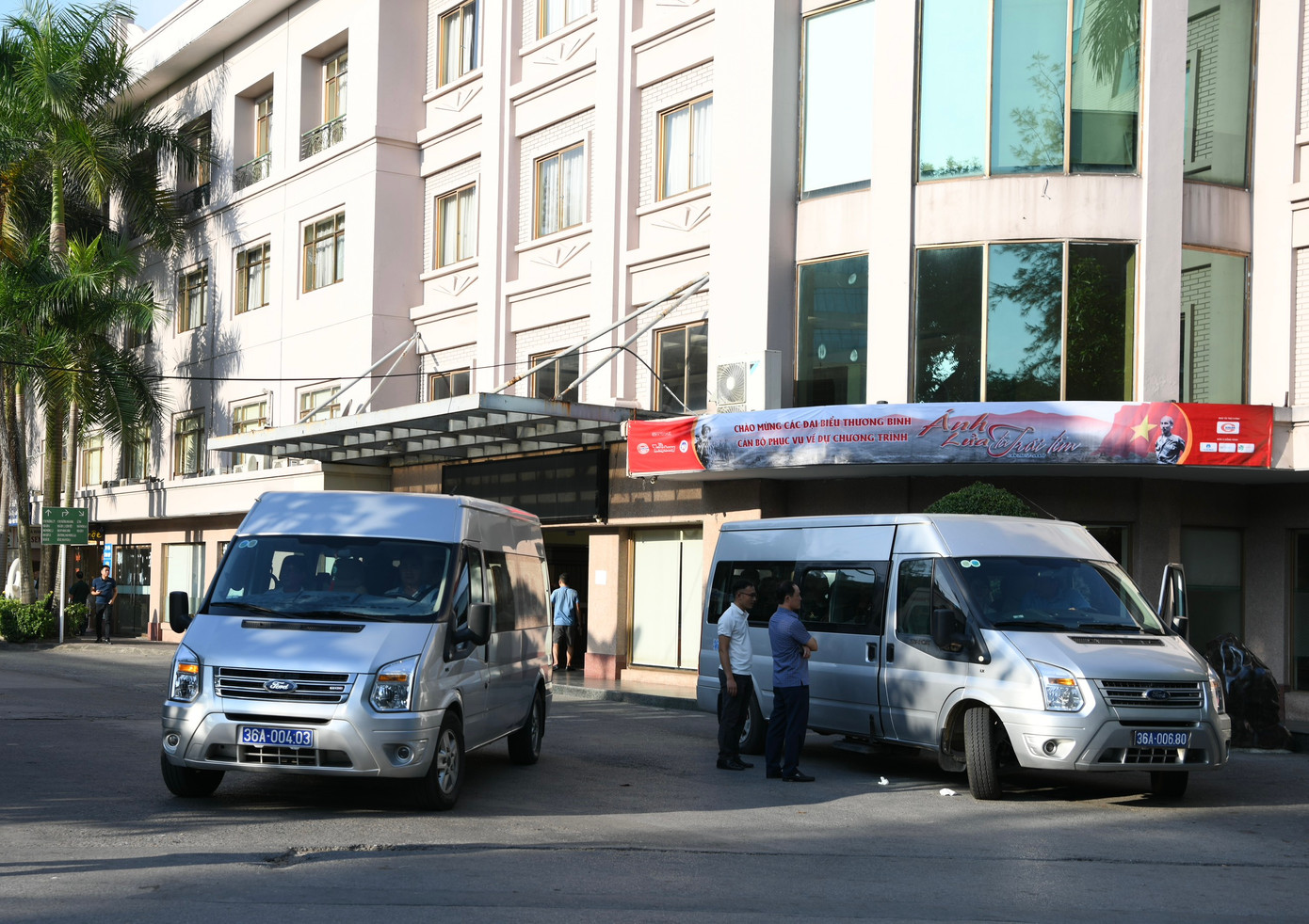 Trong sáng 24/9, các đại biểu trở về điều dưỡng tại các trung tâm.