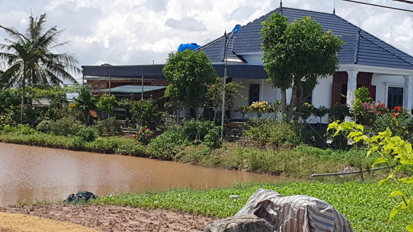 Công trình của gia đình ông H.V.T thôn Nam Đồng Bắc xây dựng trên đất trang trại