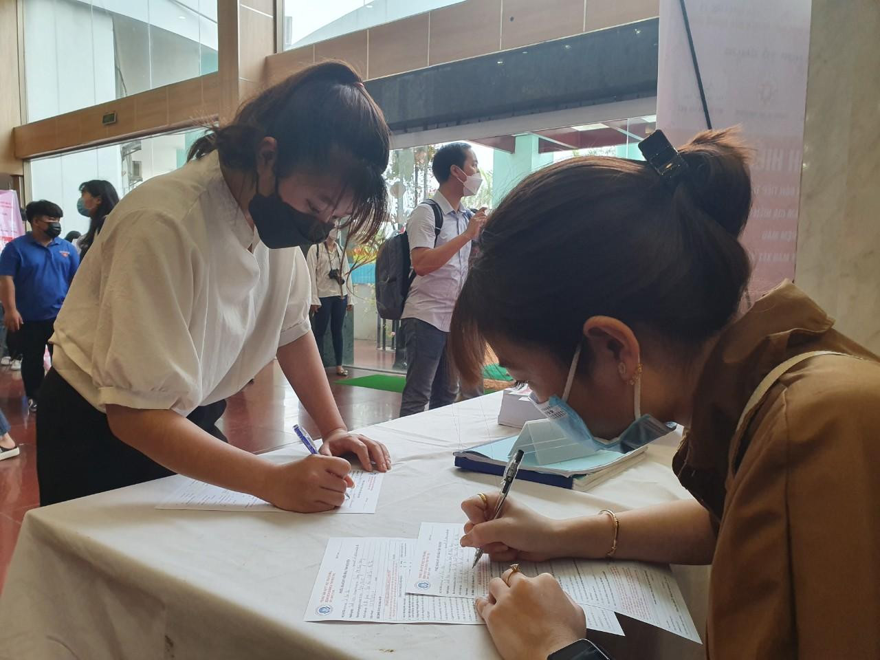 Từ năm 2016 đến nay, các bạn trẻ trong tỉnh Phú Thọ đã tham gia hiến hơn 20.000 đơn vị máu. Trong đó, cán bộ, sinh viên trường ĐH Hùng Vương đã tham gia hiến hơn 4.000 đơn vị máu. Từ đây cũng xuất hiện nhiều mô hình, câu lạc bộ hiến máu.