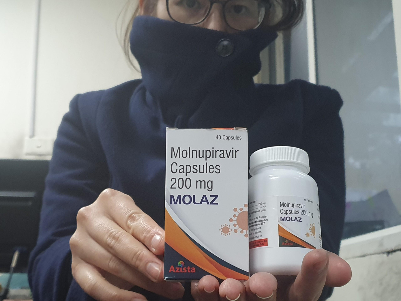 Đặc điểm của các loại thuốc này đều không có tem nhãn phụ, người bán hàng chỉ cam kết bằng miệng là “hàng xách tay”, có người dùng đã khỏi, và không có bất cứ giấy tờ gì đảm bảo. Đặc điểm của các loại thuốc này đều không có tem nhãn phụ, người bán hàng chỉ cam kết bằng miệng là “hàng xách tay”, có người dùng đã khỏi, và không có bất cứ giấy tờ gì đảm bảo.