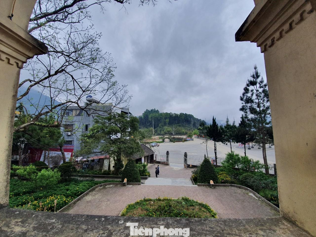 Ngày 11/6/1999, Bộ Văn hóa Thông tin (nay là Bộ Văn hóa, Thể thao và Du lịch) quyết định công nhận dinh thự cổ Hoàng A Tưởng là di tích cấp quốc gia.