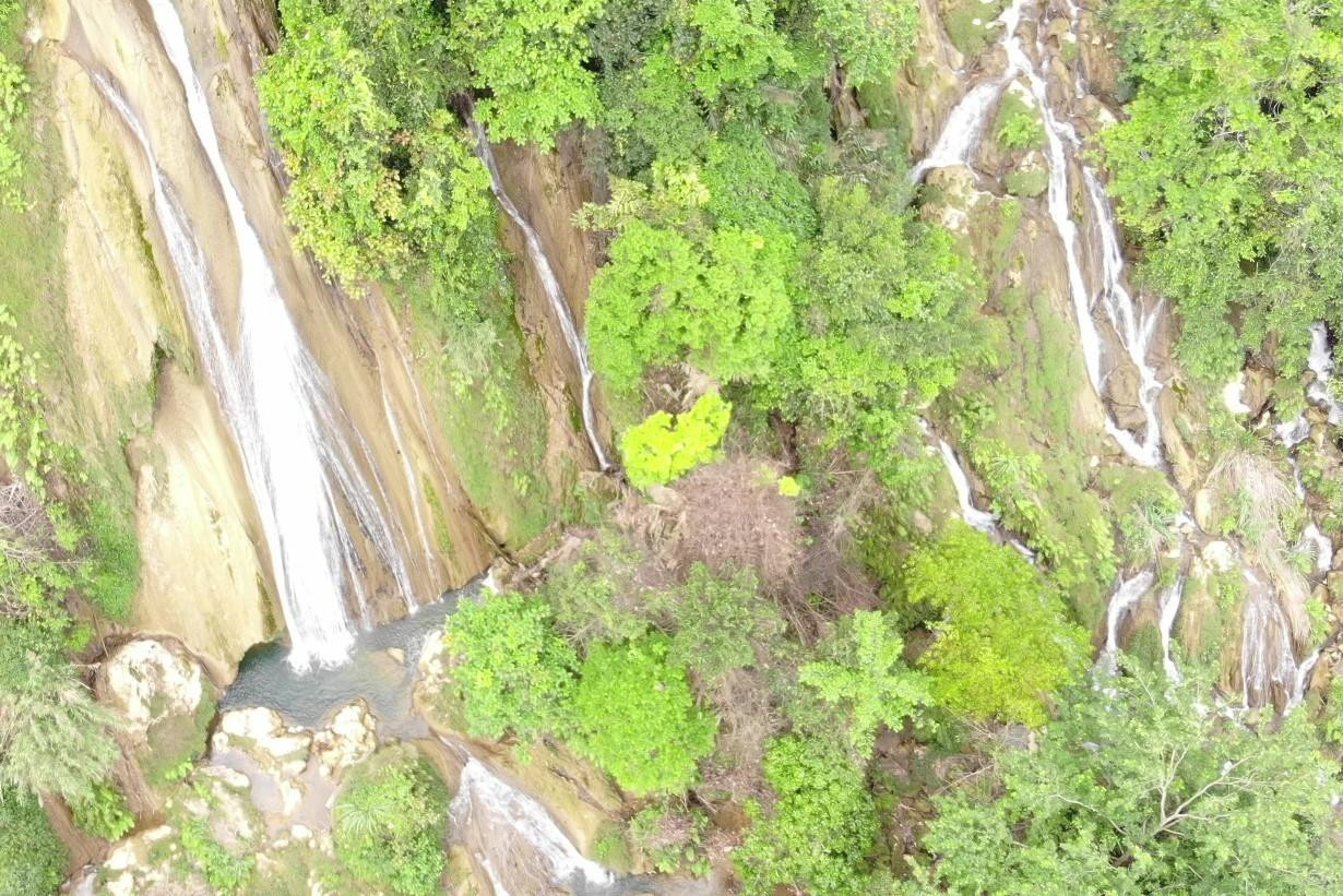 Để phát huy tiềm năng du lịch, huyện Vân Hồ đã giao cho UBND xã Chiềng Yên quản lý và khai thác. Để phát huy tiềm năng du lịch, huyện Vân Hồ đã giao cho UBND xã Chiềng Yên quản lý và khai thác.