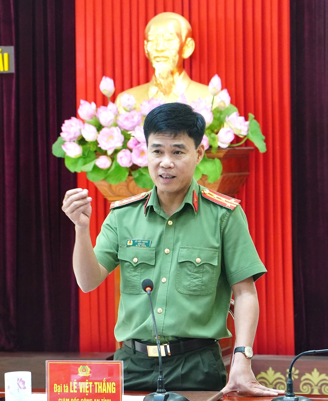 Đại tá Lê Việt Thắng, Giám đốc Công an tỉnh Yên Bái. Đại tá Lê Việt Thắng, Giám đốc Công an tỉnh Yên Bái.