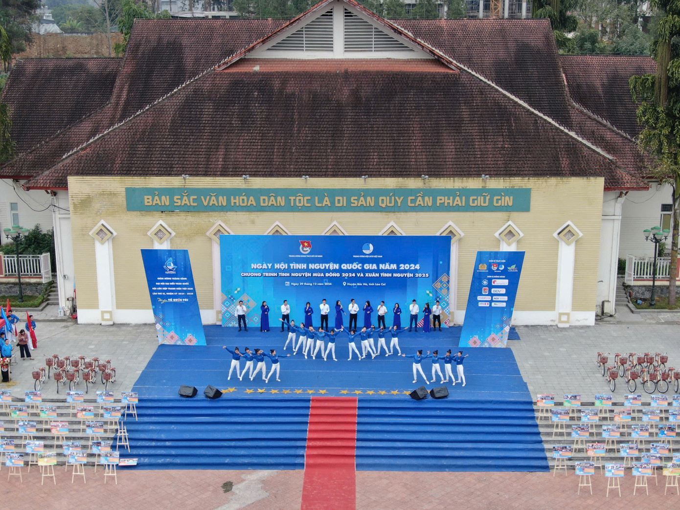 Ngày hội Tình nguyện quốc gia năm 2024 được tổ chức tại Sân vận động trung tâm huyện Bắc Hà, tỉnh Lào Cai