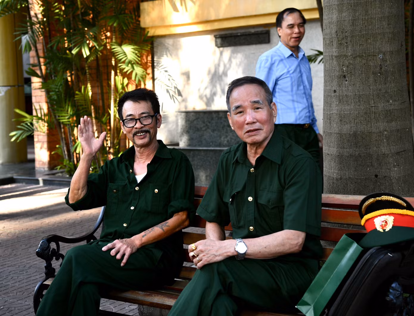 Sáng 24/9, đại diện báo Tiền Phong đến chia tay các thương binh, người có công và cán bộ trung tâm điều dưỡng thương binh sau hai ngày tham dự chương trình "Ánh lửa từ trái tim" lần thứ hai - năm 2023.