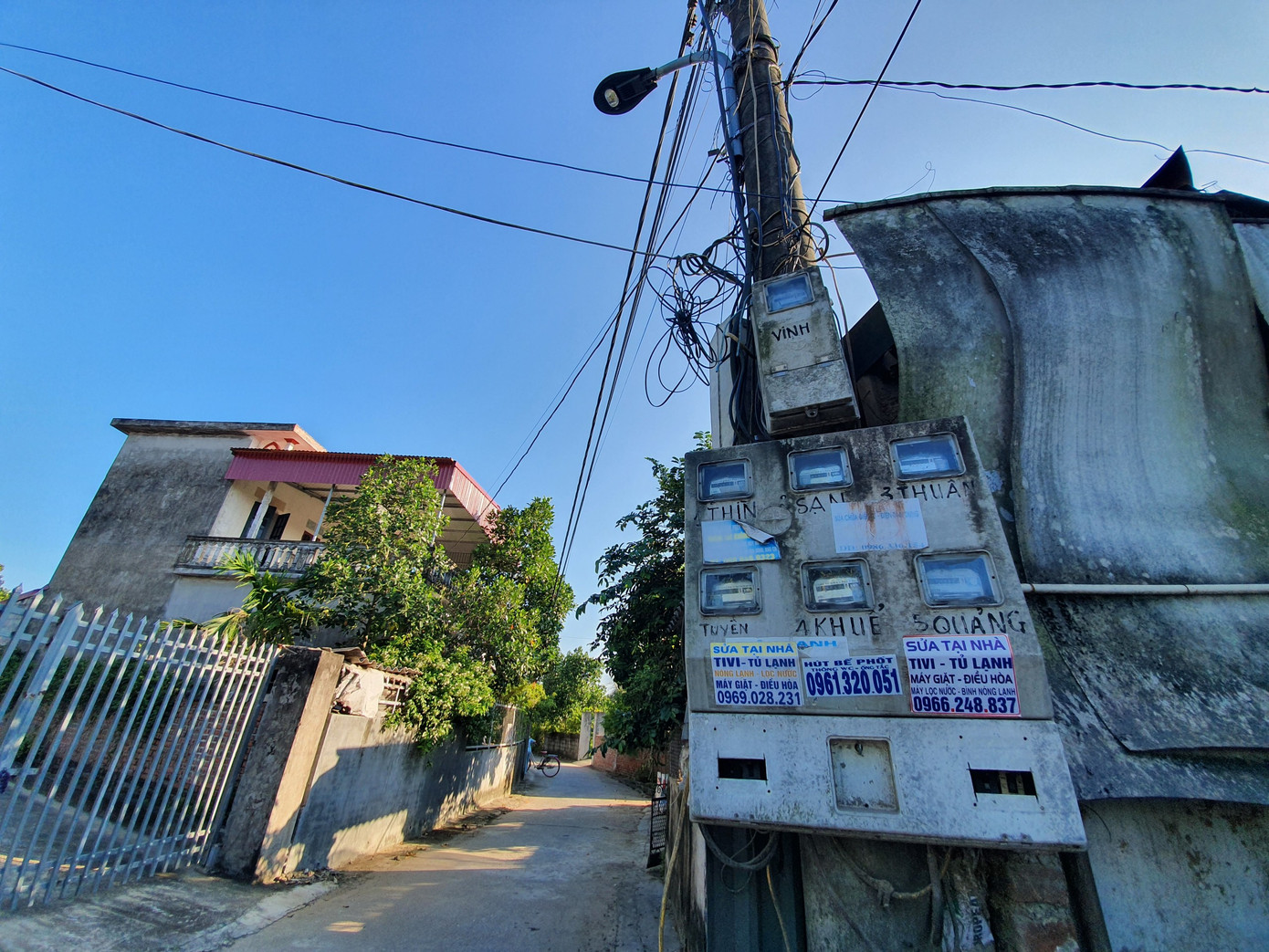 Hệ thống công tơ điện bằng cơ Hệ thống công tơ điện bằng cơ